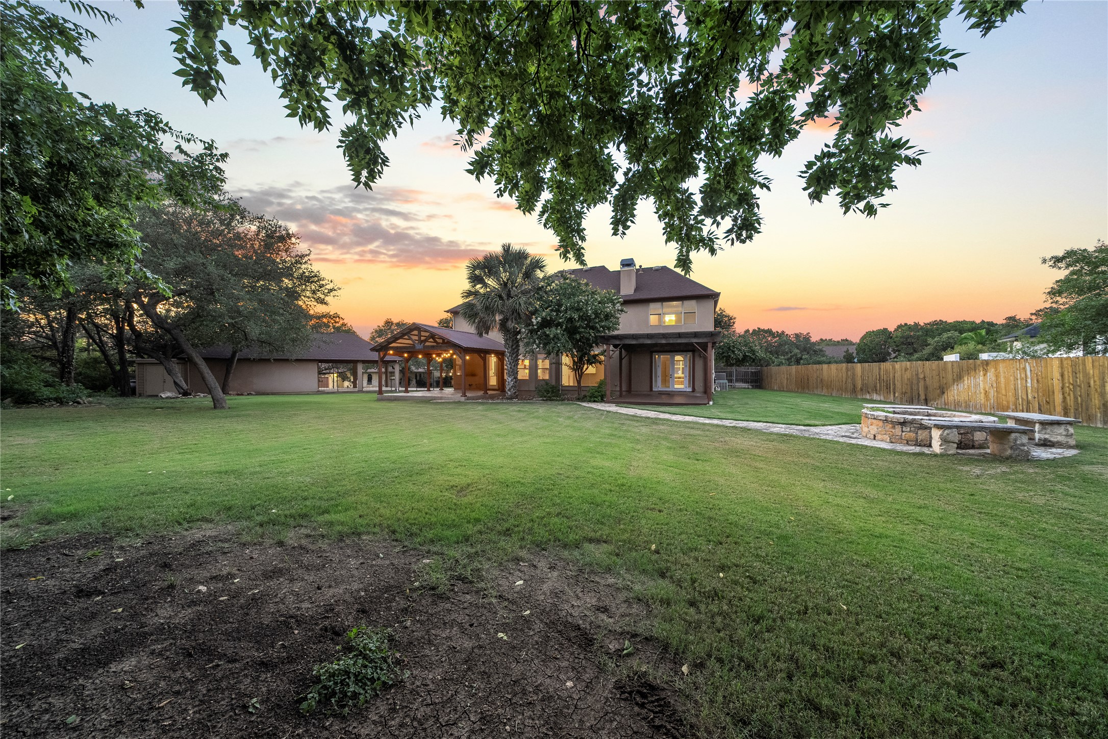 main property photo 24