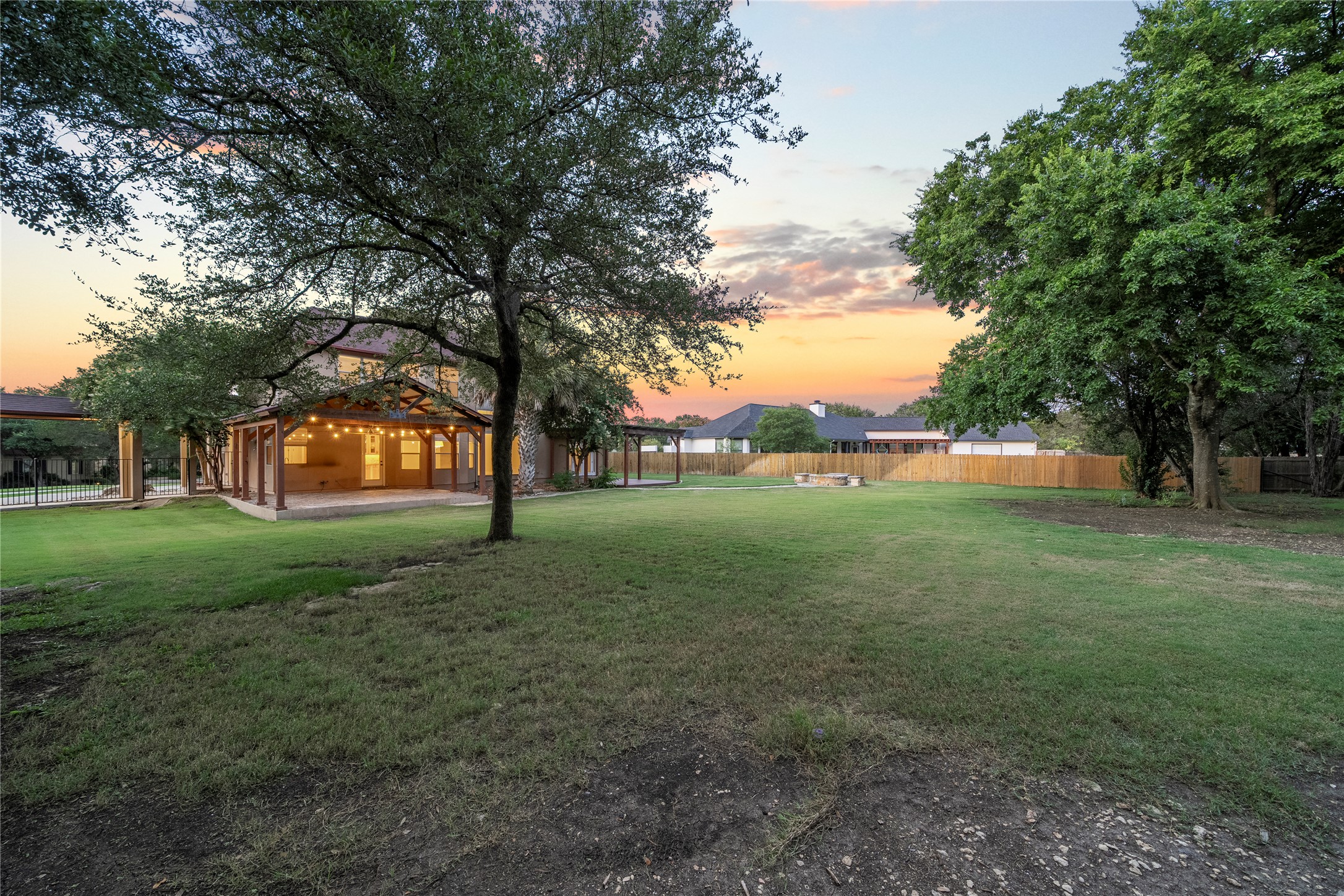 main property photo 26