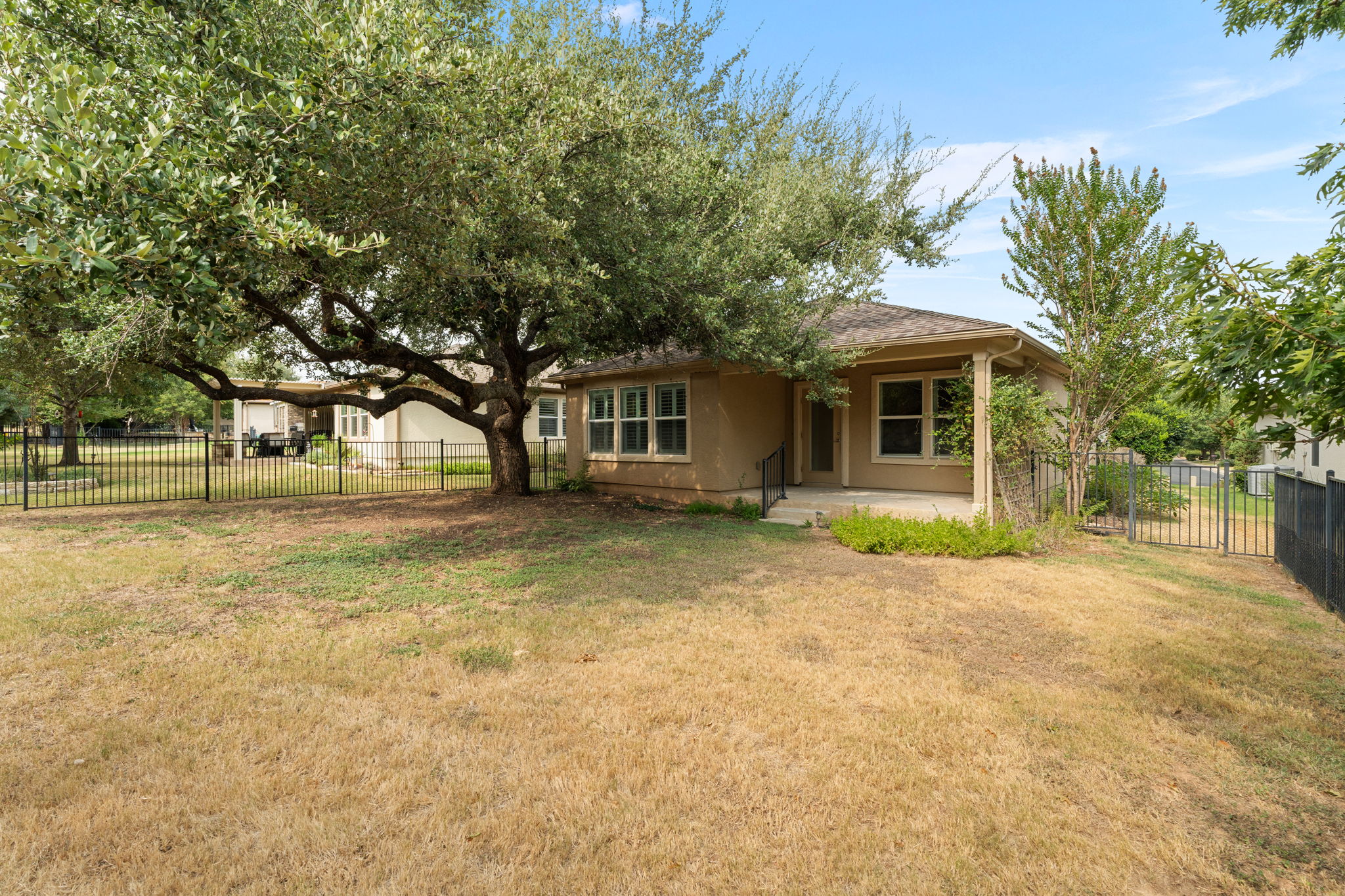 main property photo 34