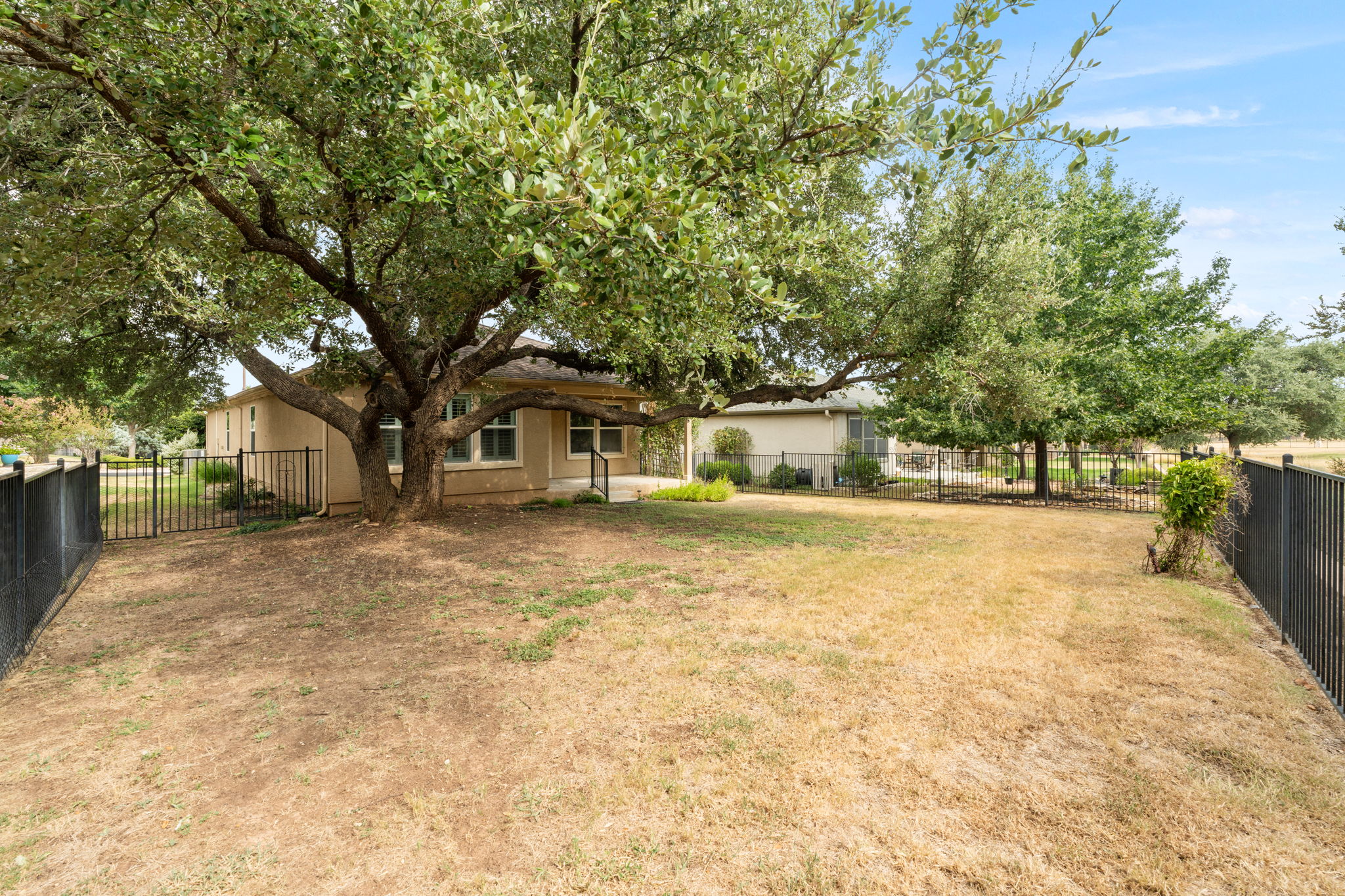 main property photo 35