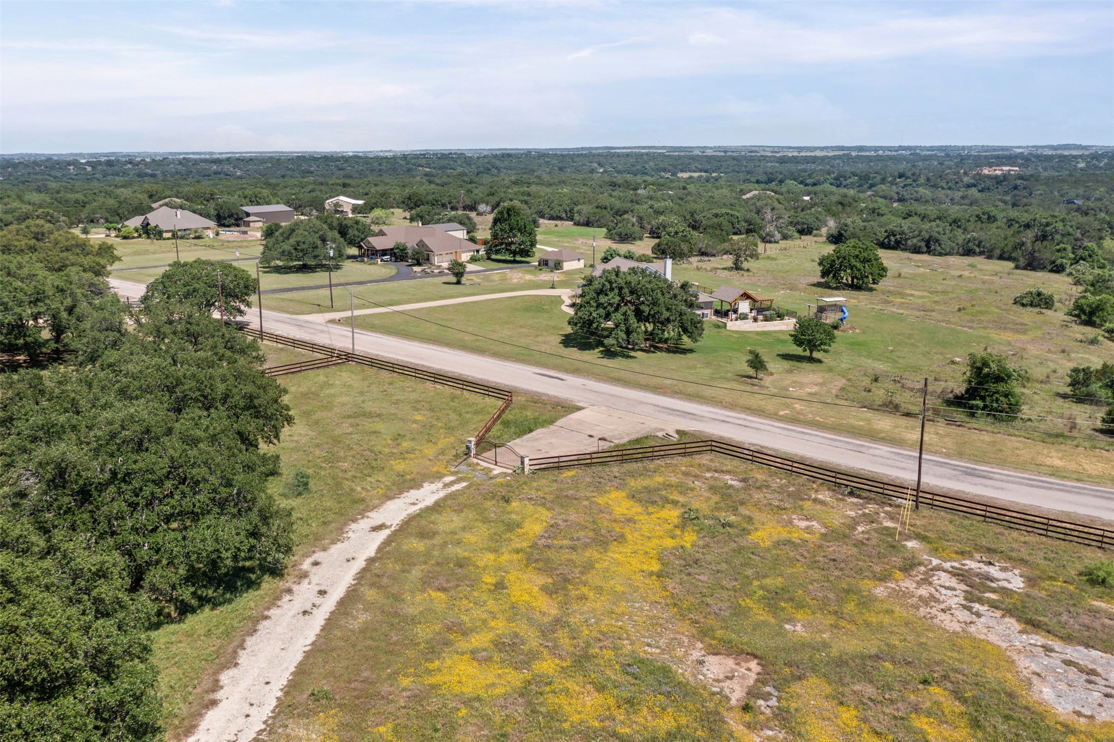 main property photo 23