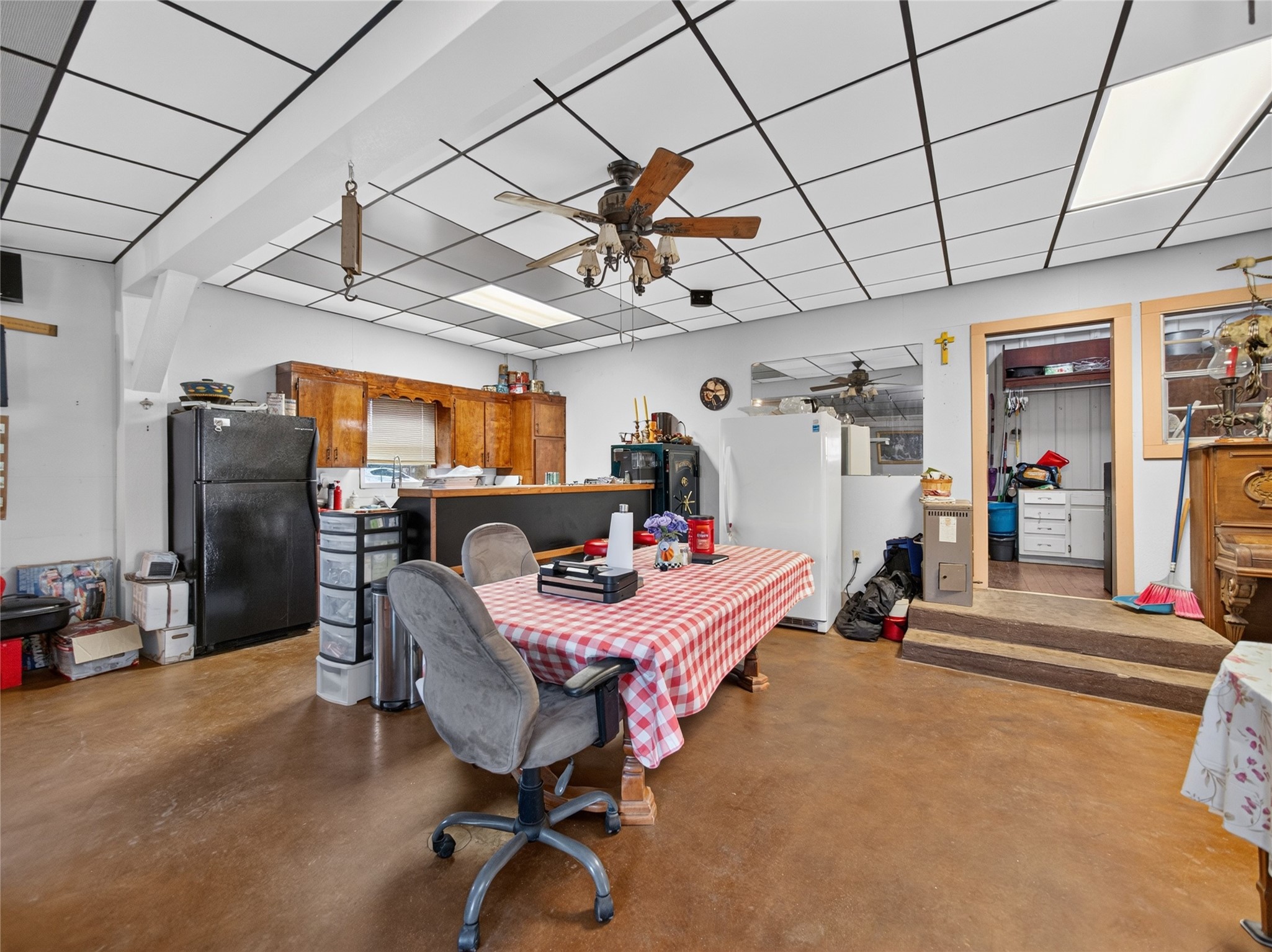 main property photo 17