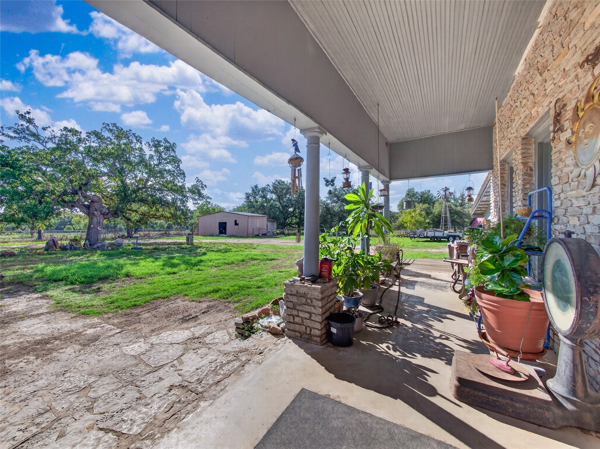 main property photo 25