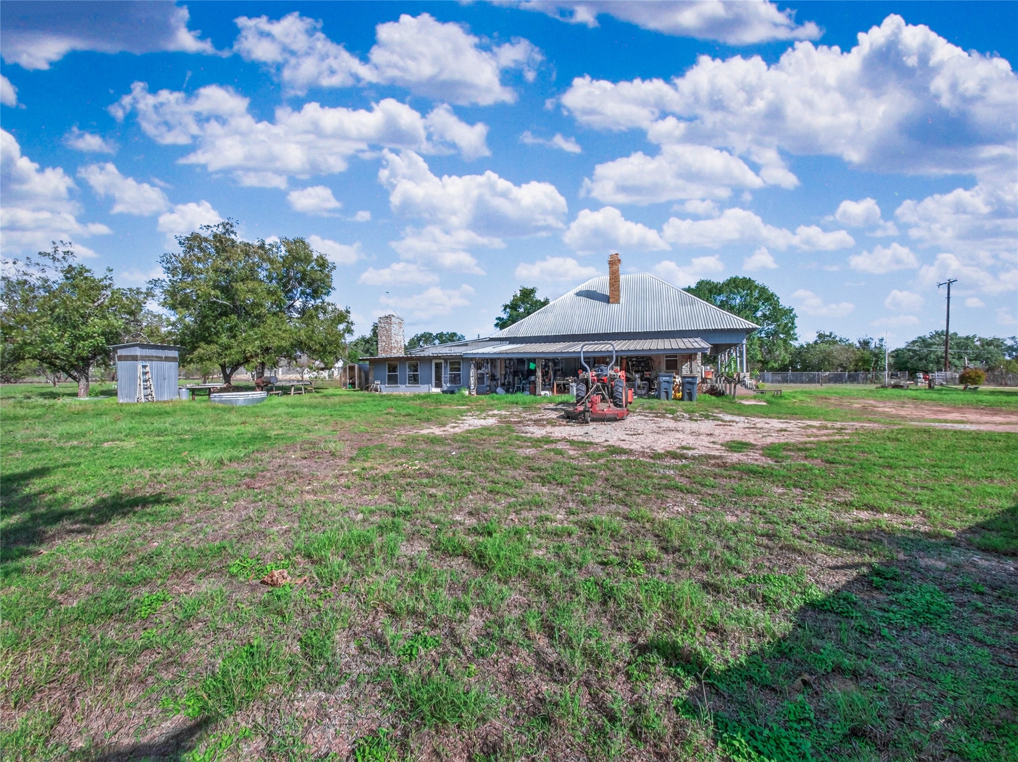 main property photo 27
