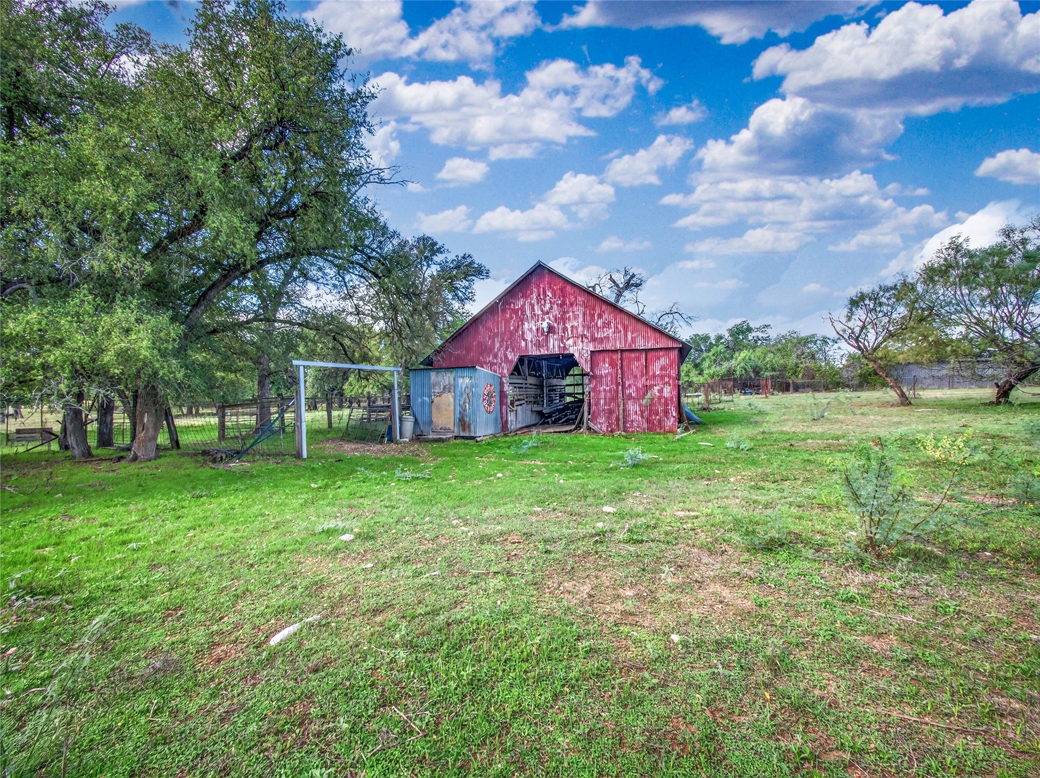 main property photo 31