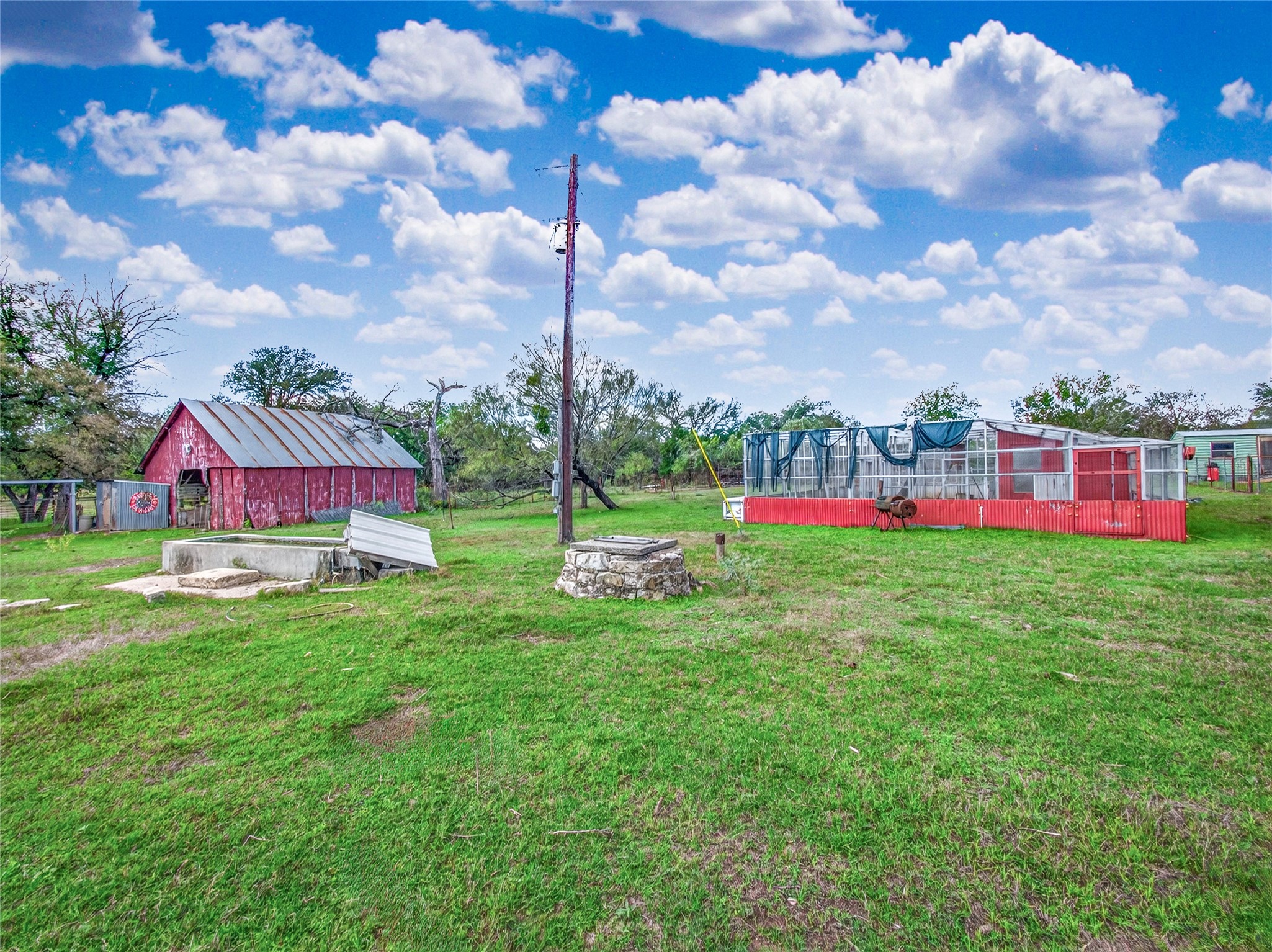 main property photo 32