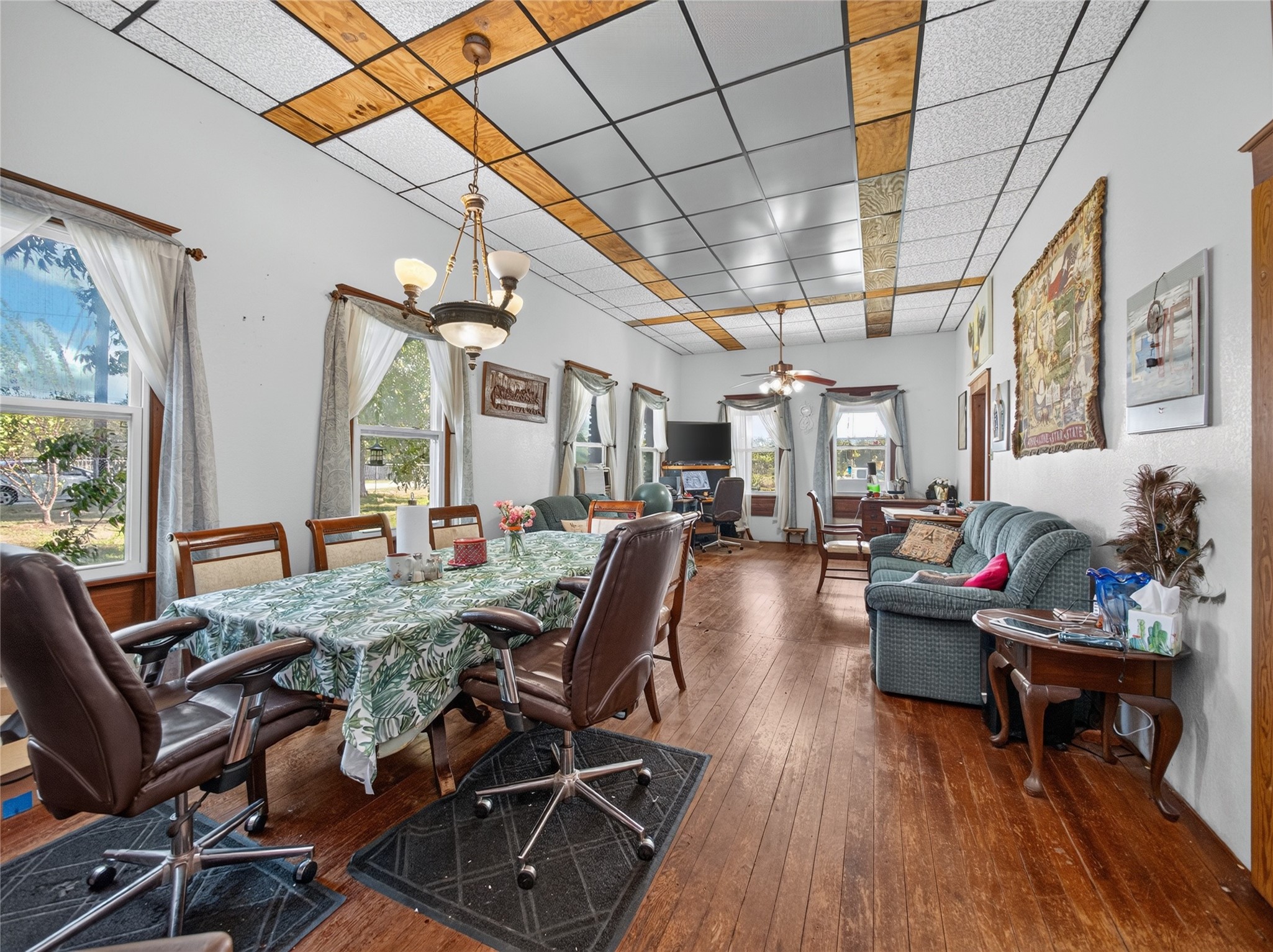 main property photo 5