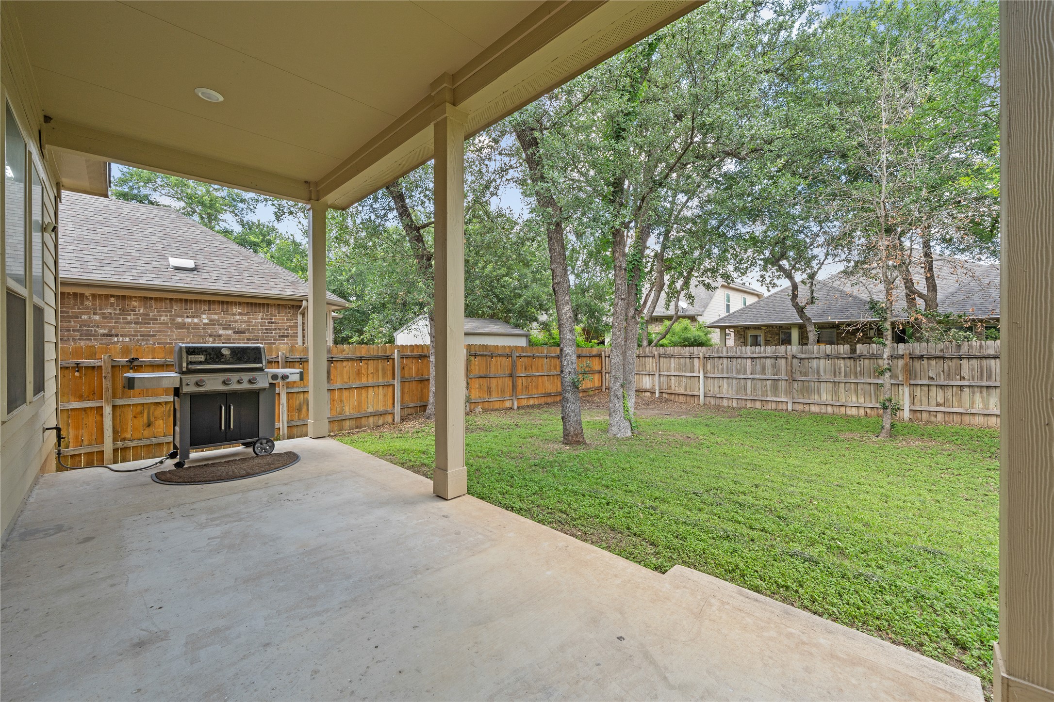 main property photo 37