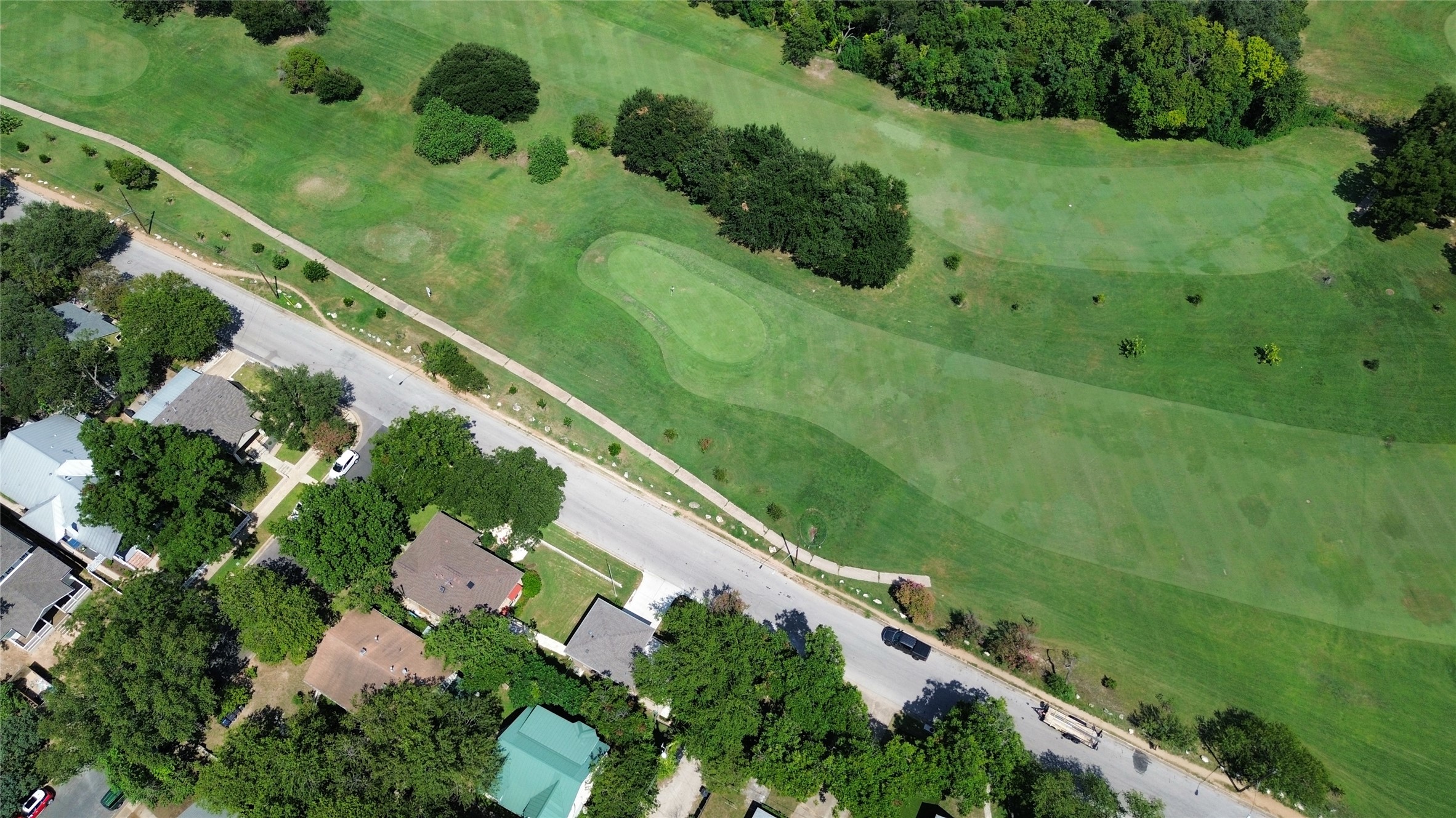 main property photo 15