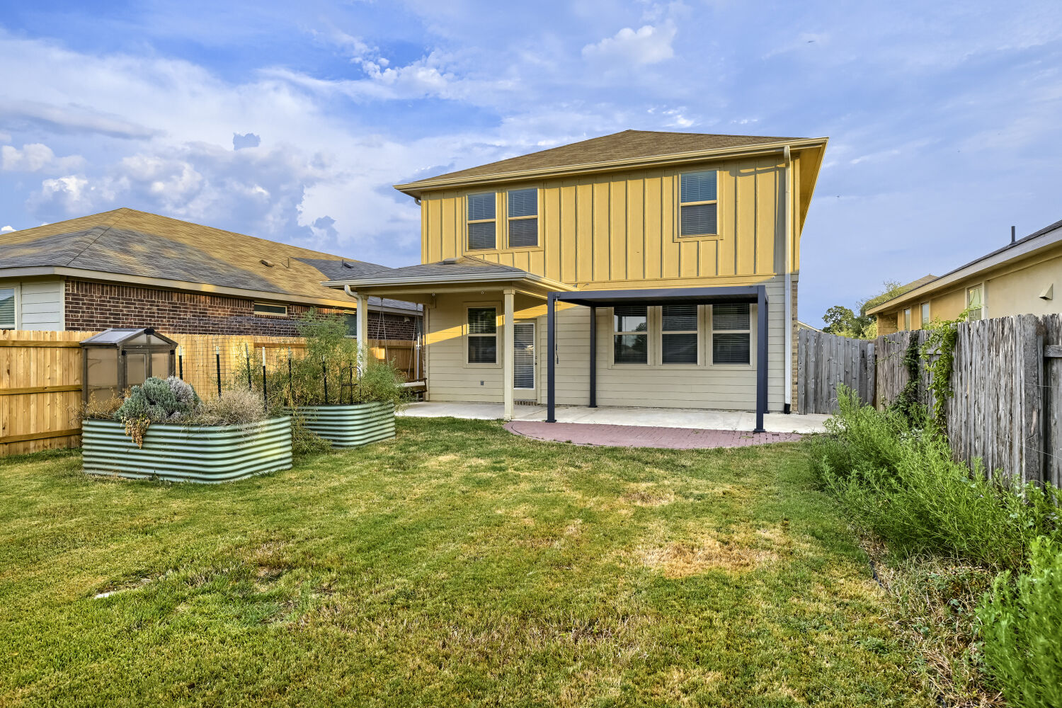 main property photo 34