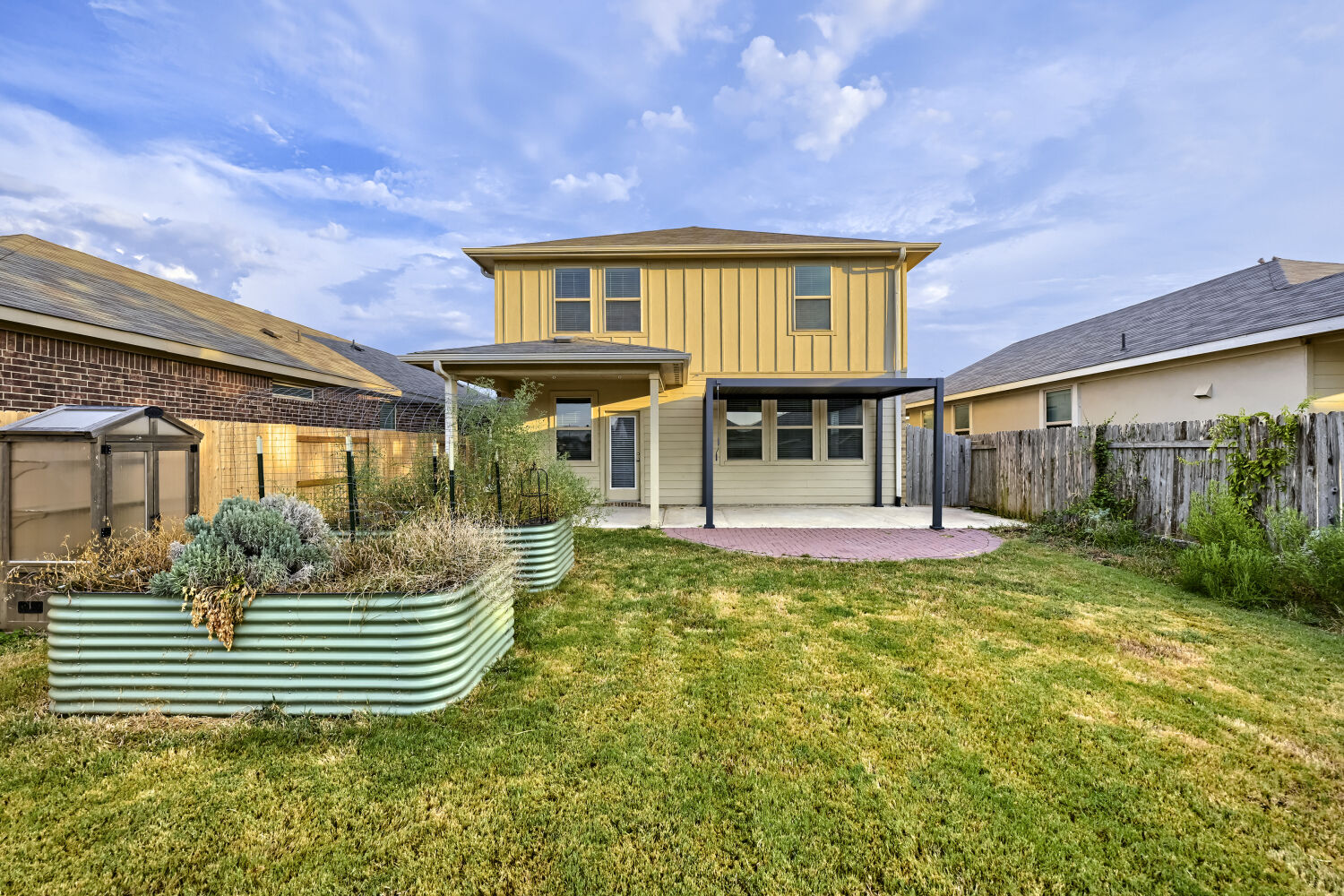 main property photo 35