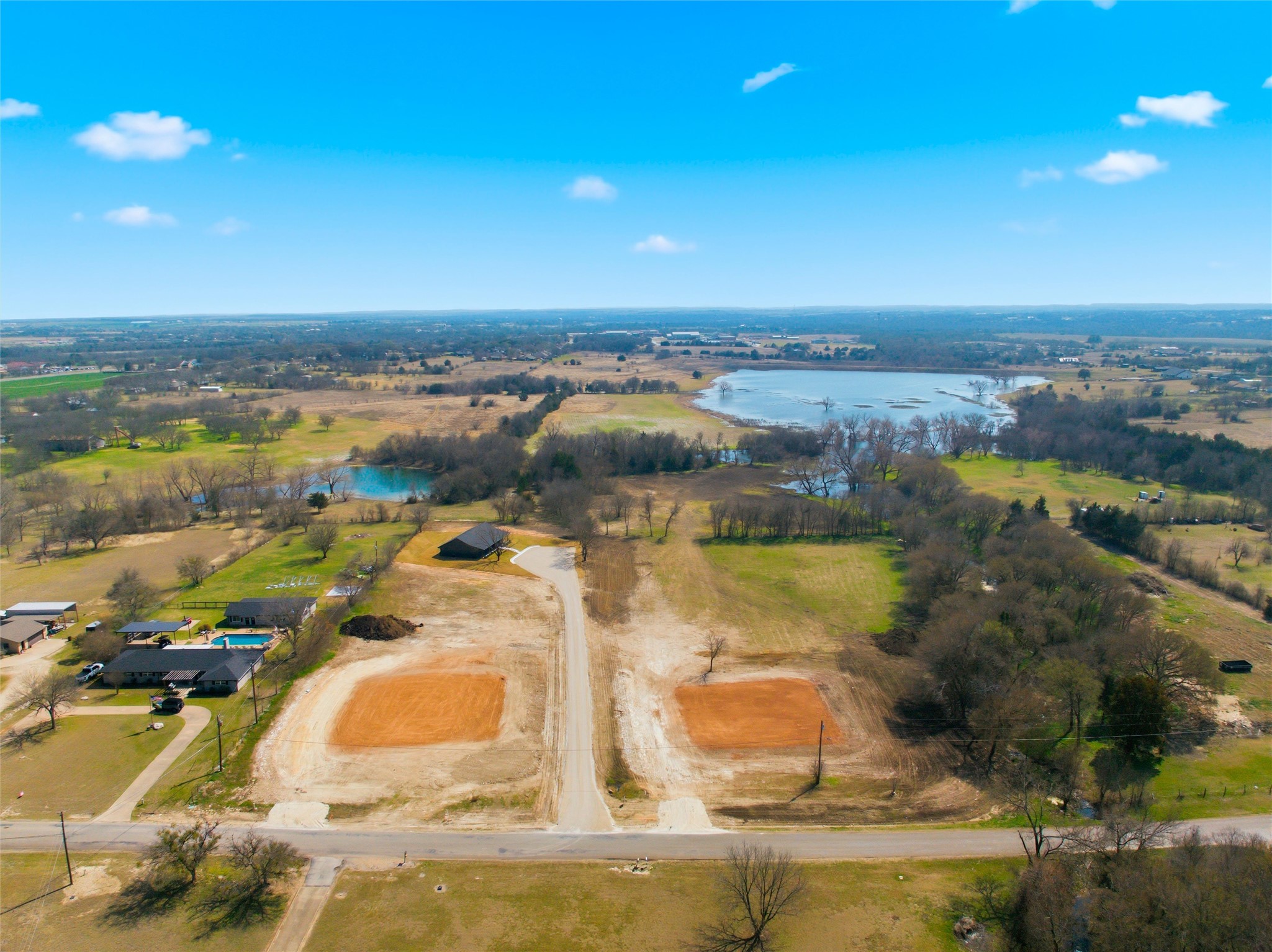 main property photo 28