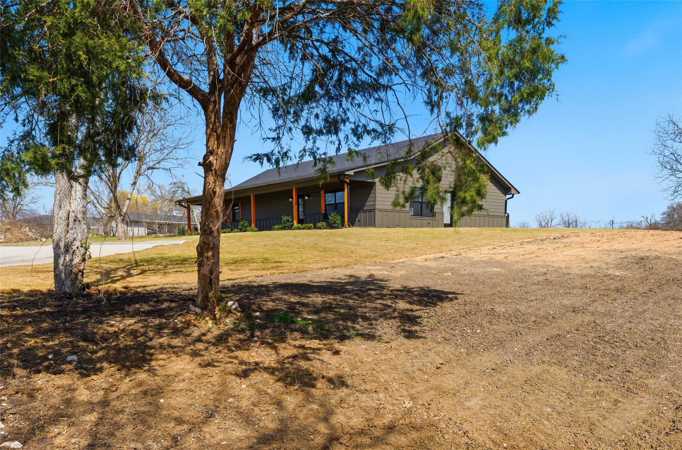 main property photo 31