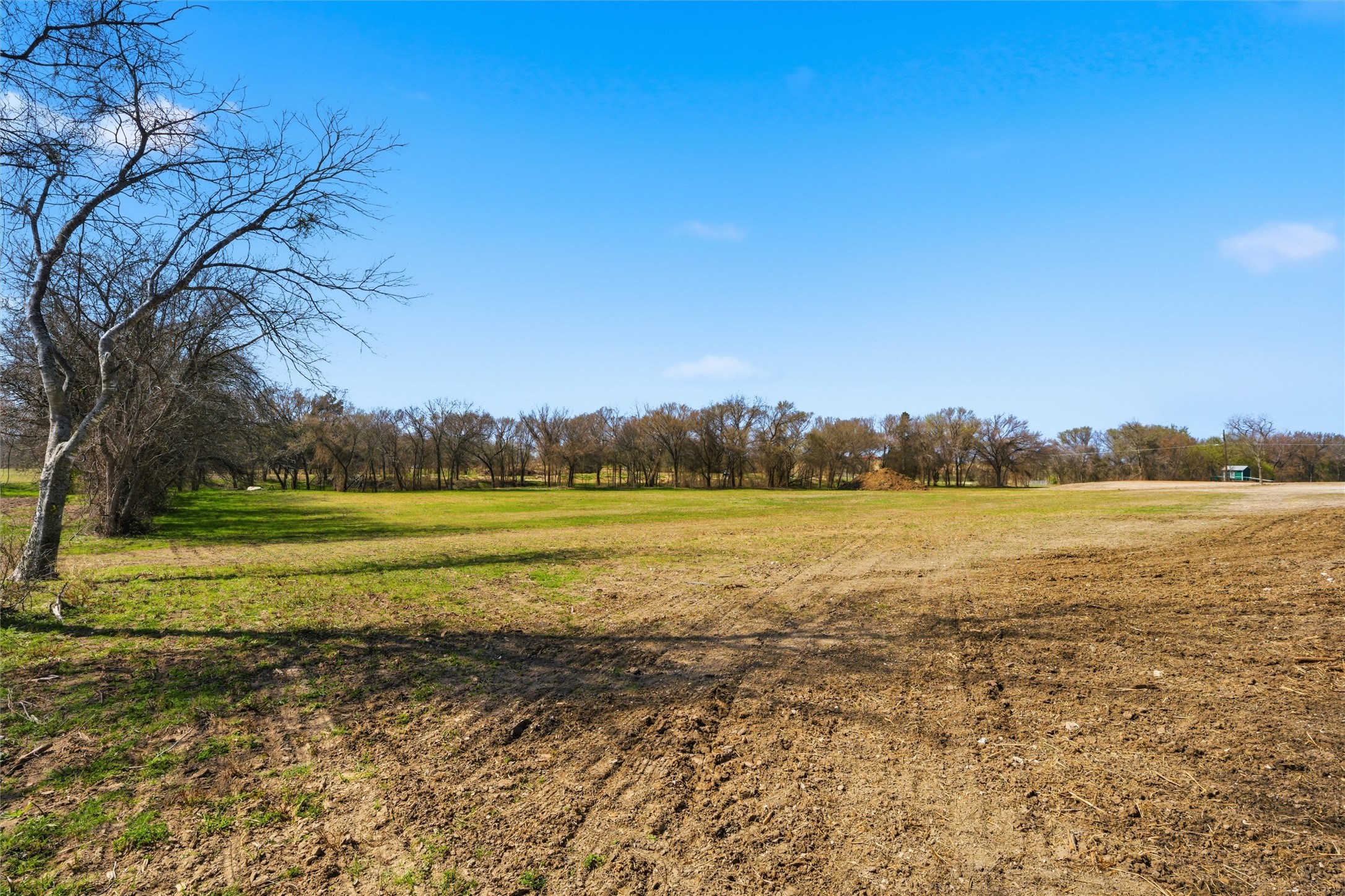 main property photo 33