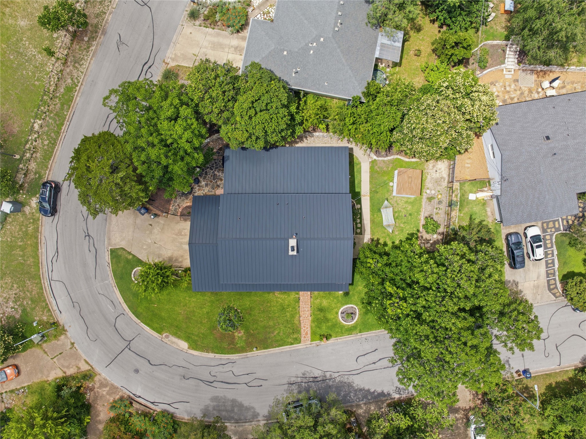 main property photo 33