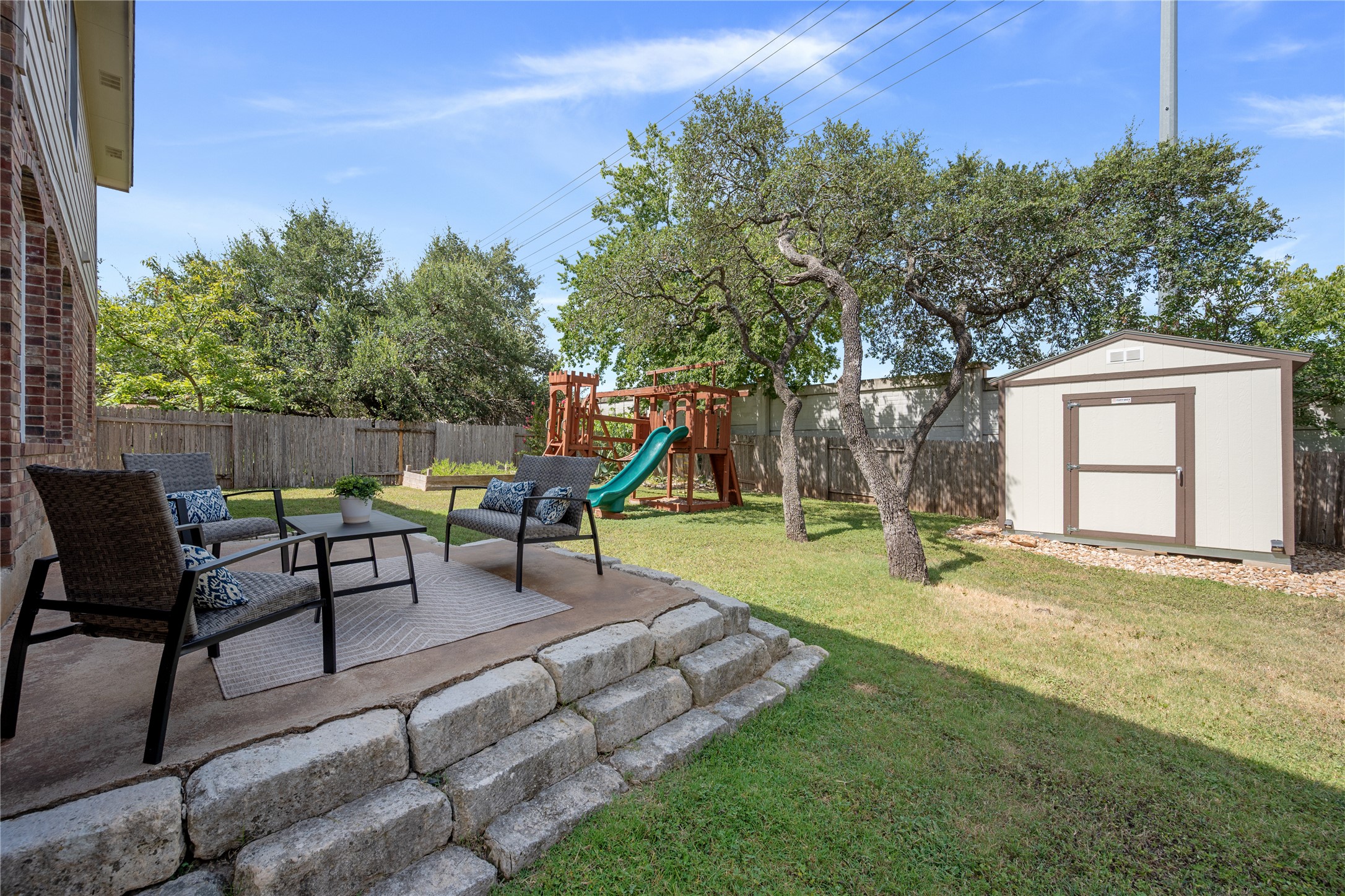 main property photo 32