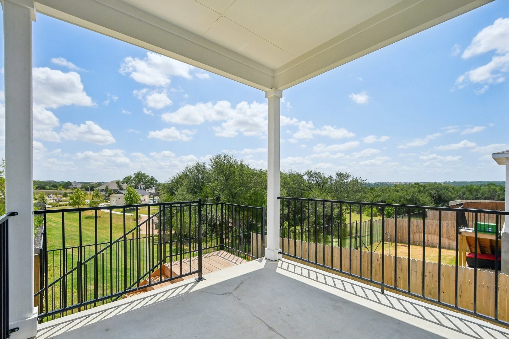 main property photo 31