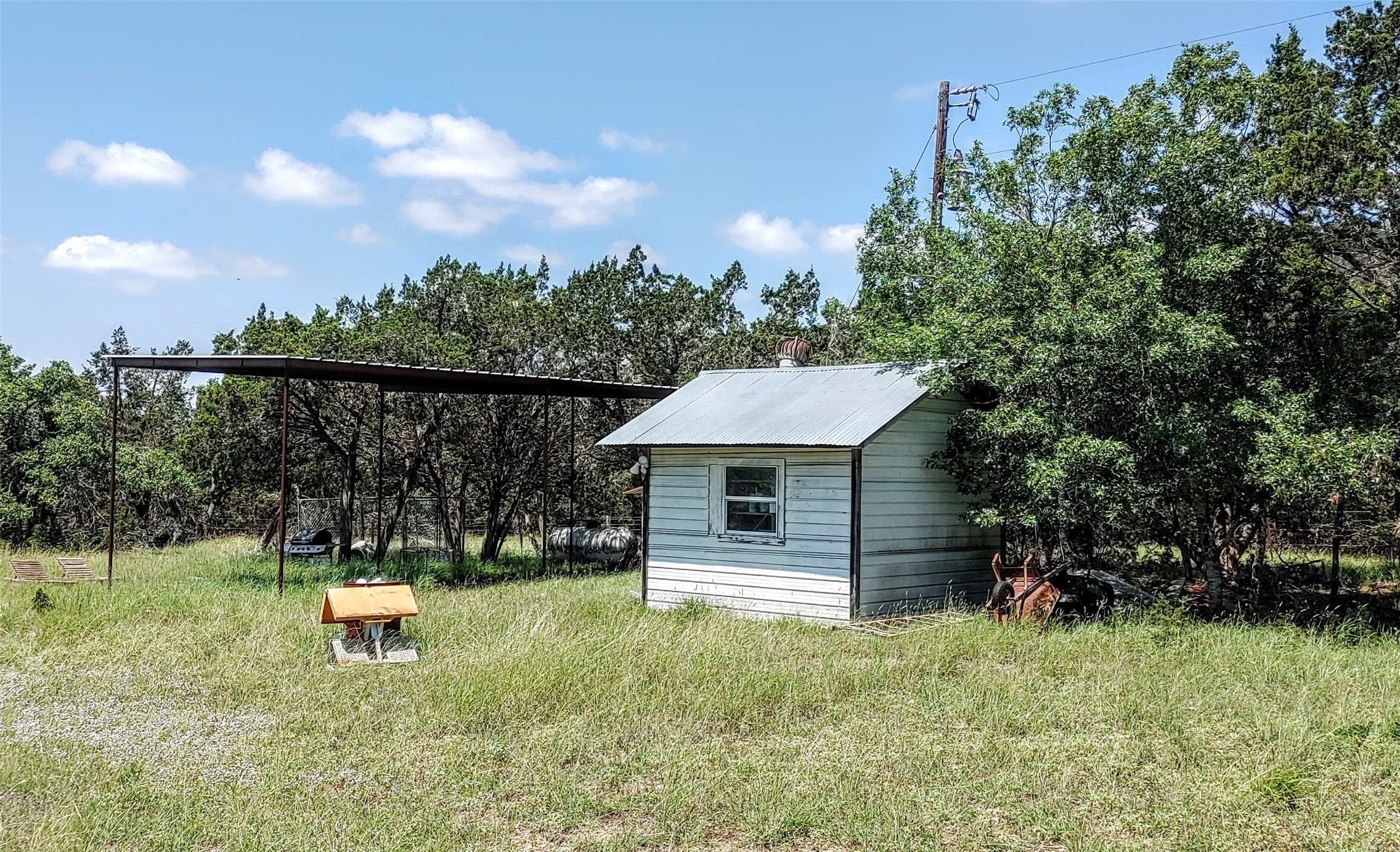main property photo 3