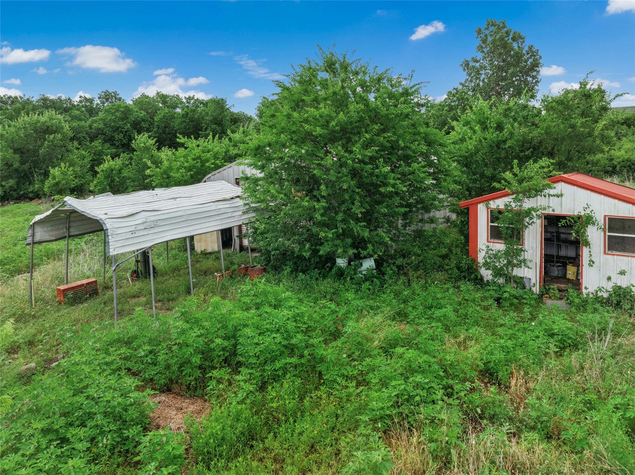 main property photo 13