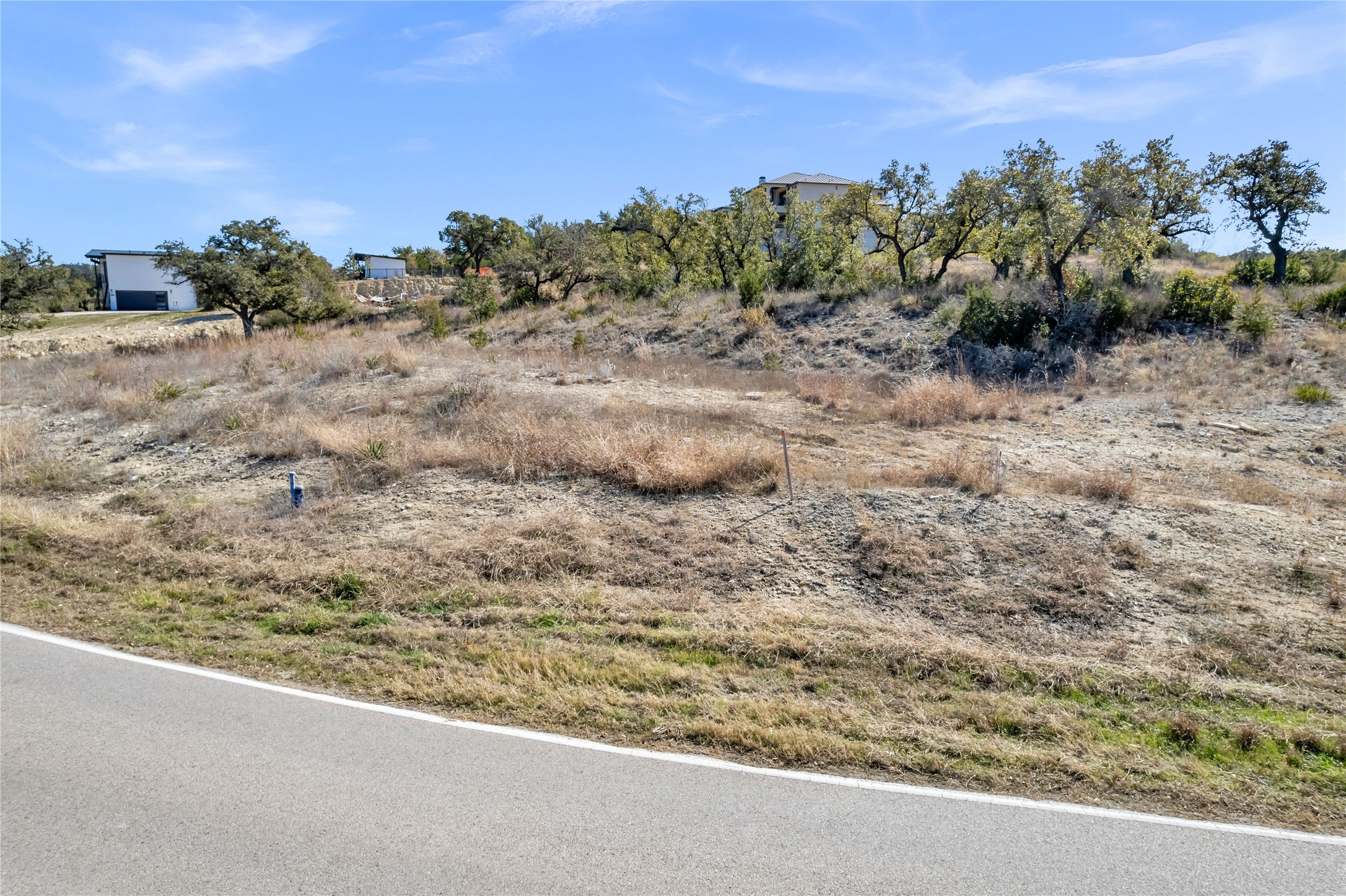 main property photo 11
