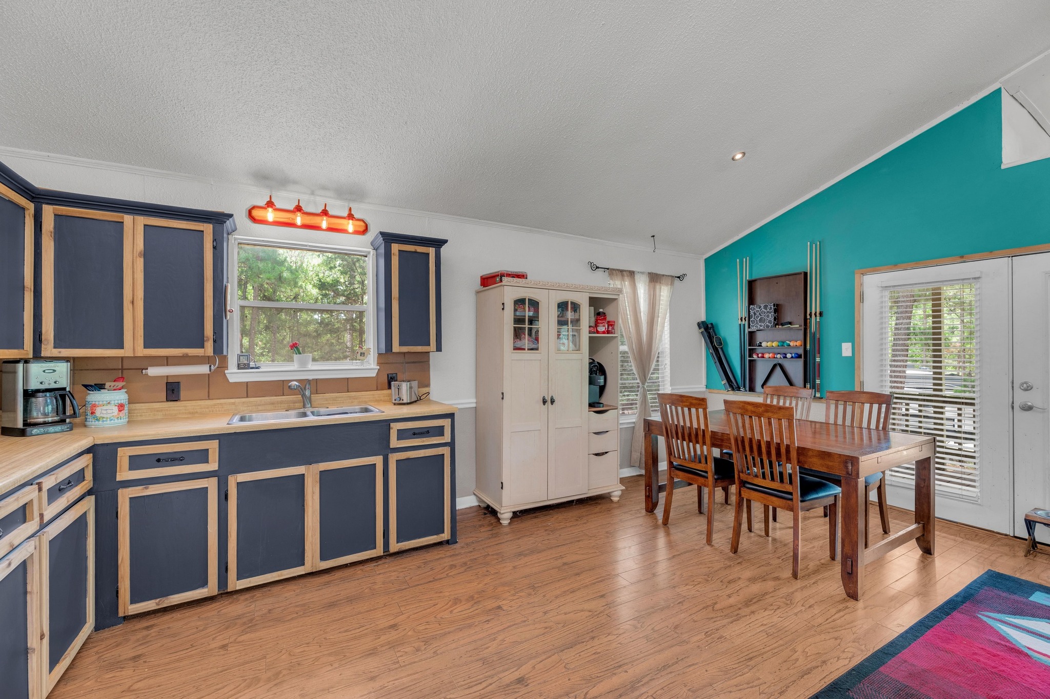 main property photo 17