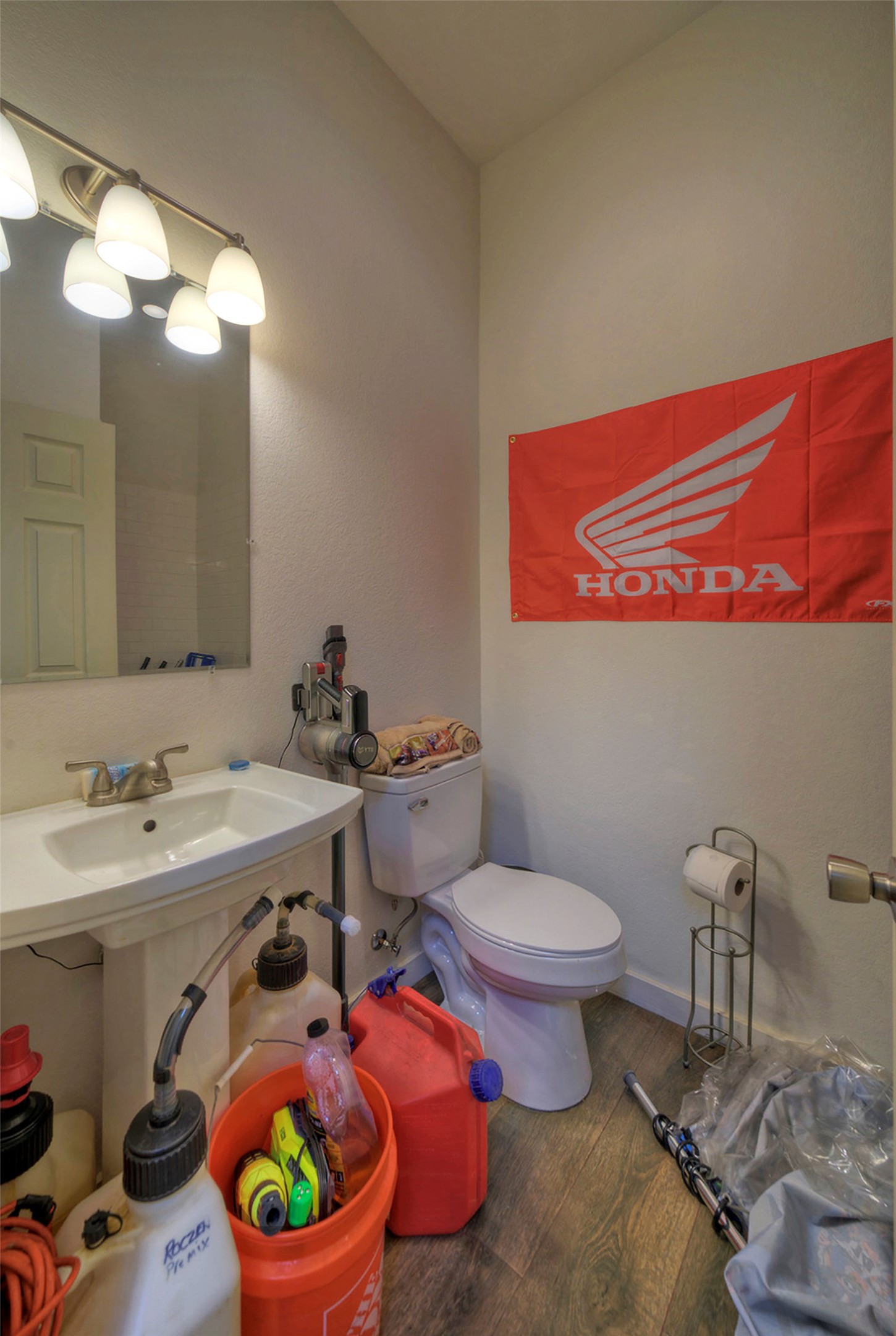 main property photo 30