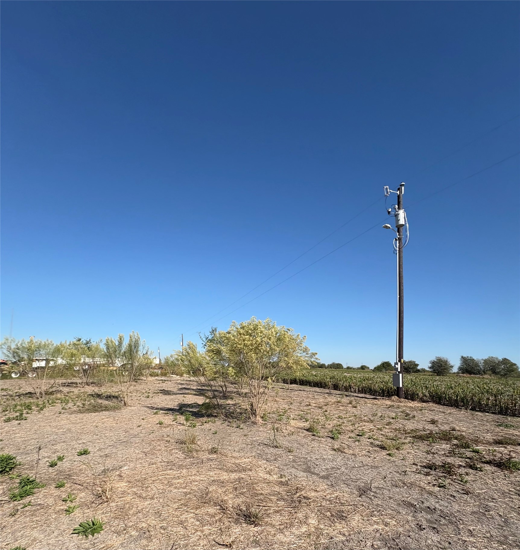 main property photo 9