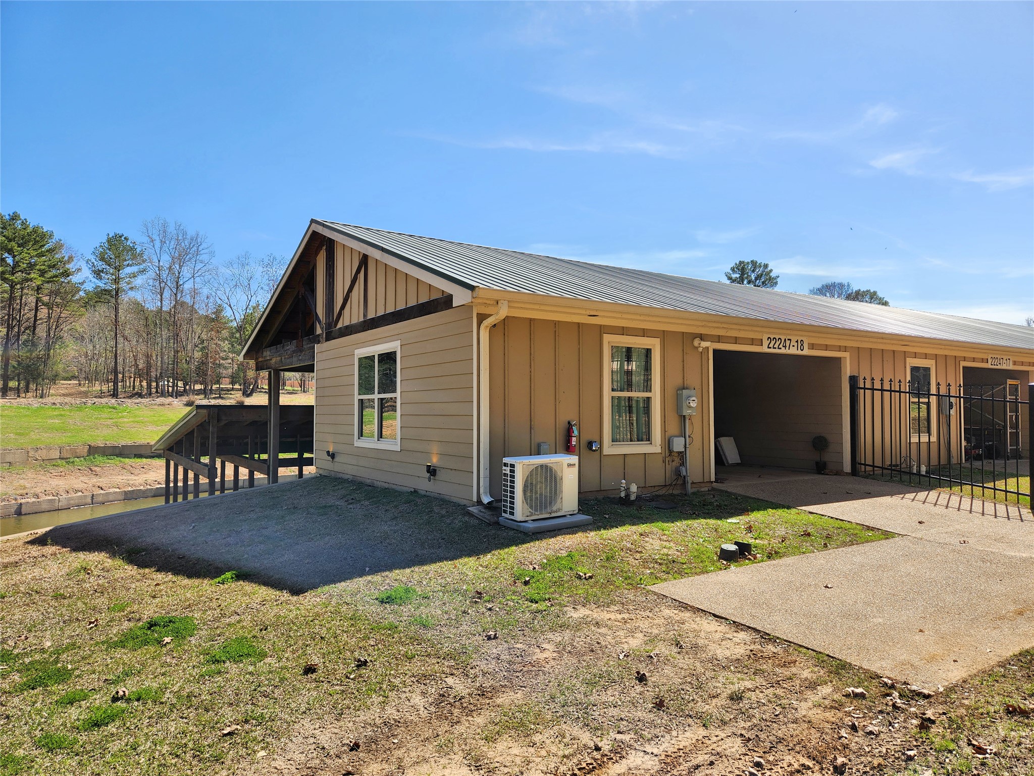 main property photo 16
