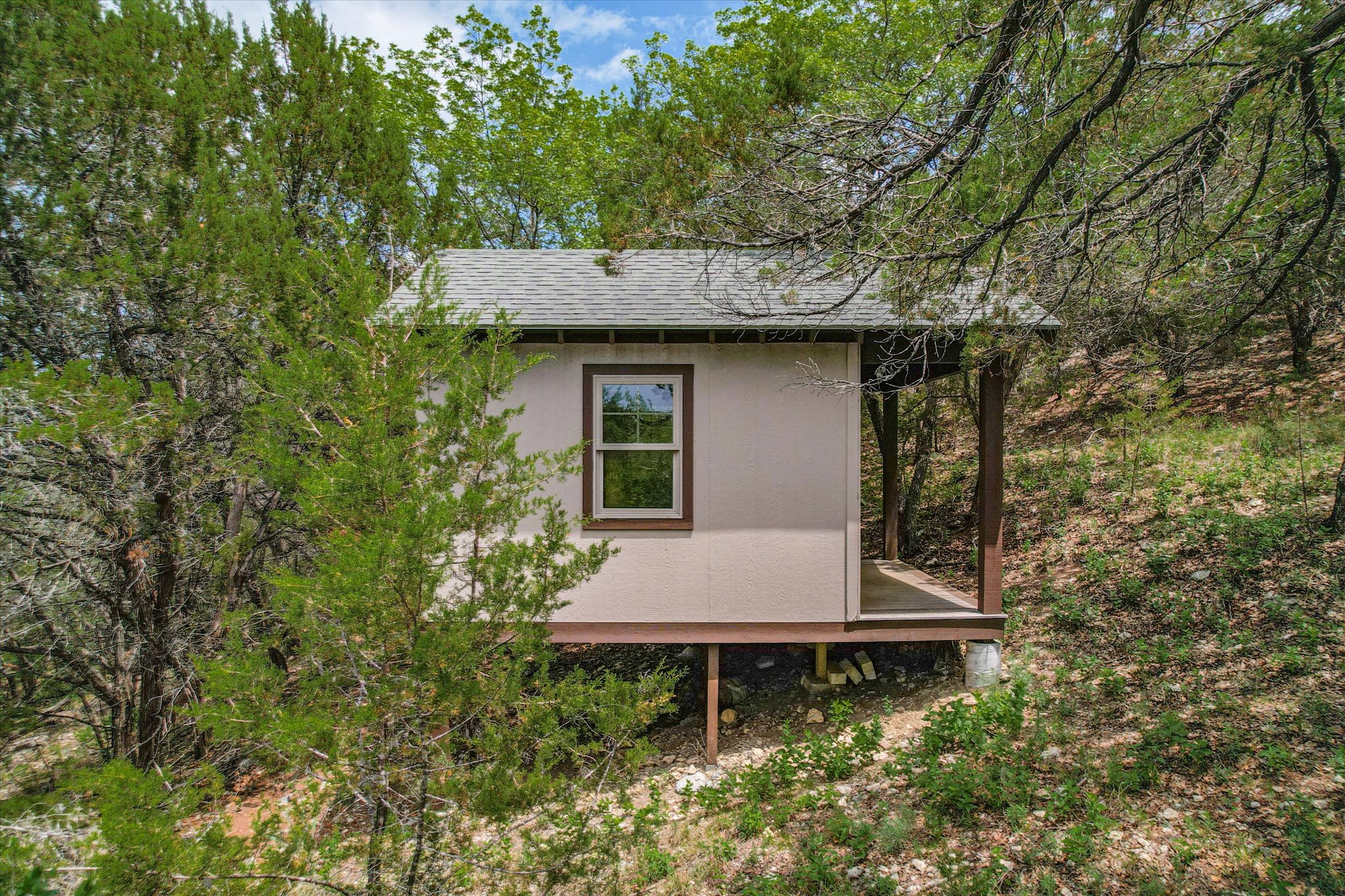 main property photo 29