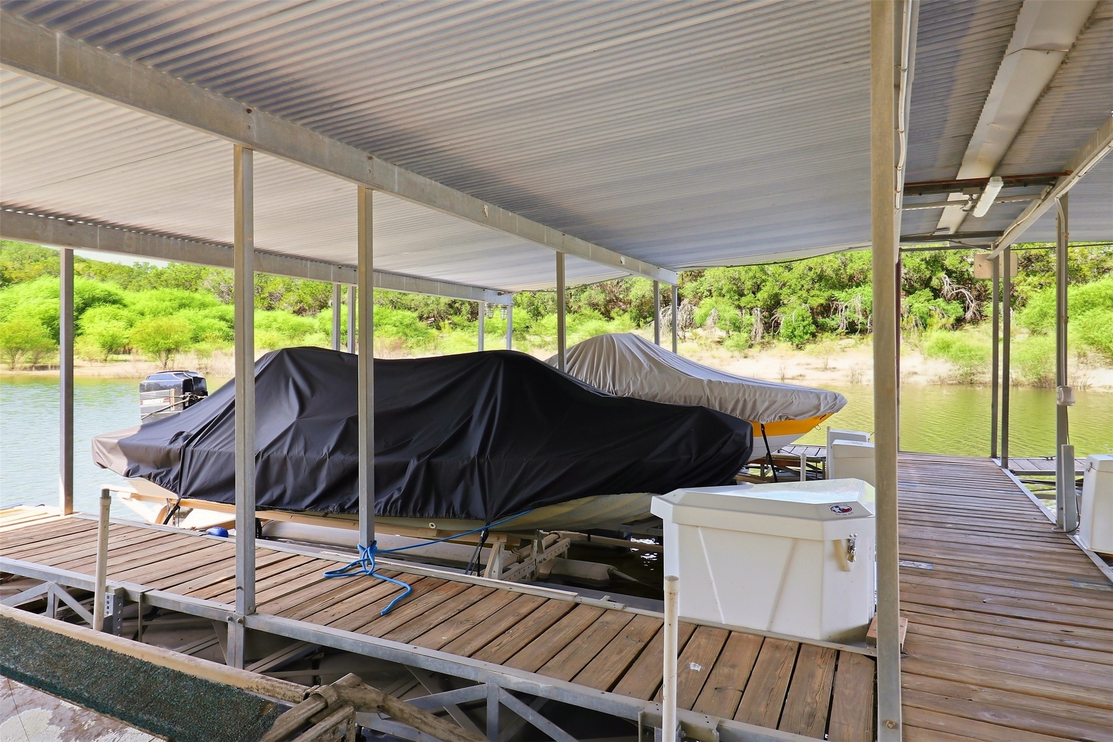 main property photo 34
