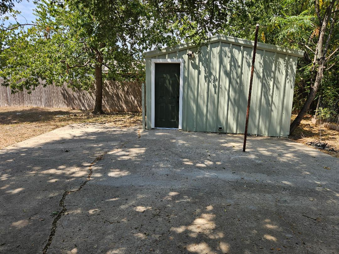 main property photo 9