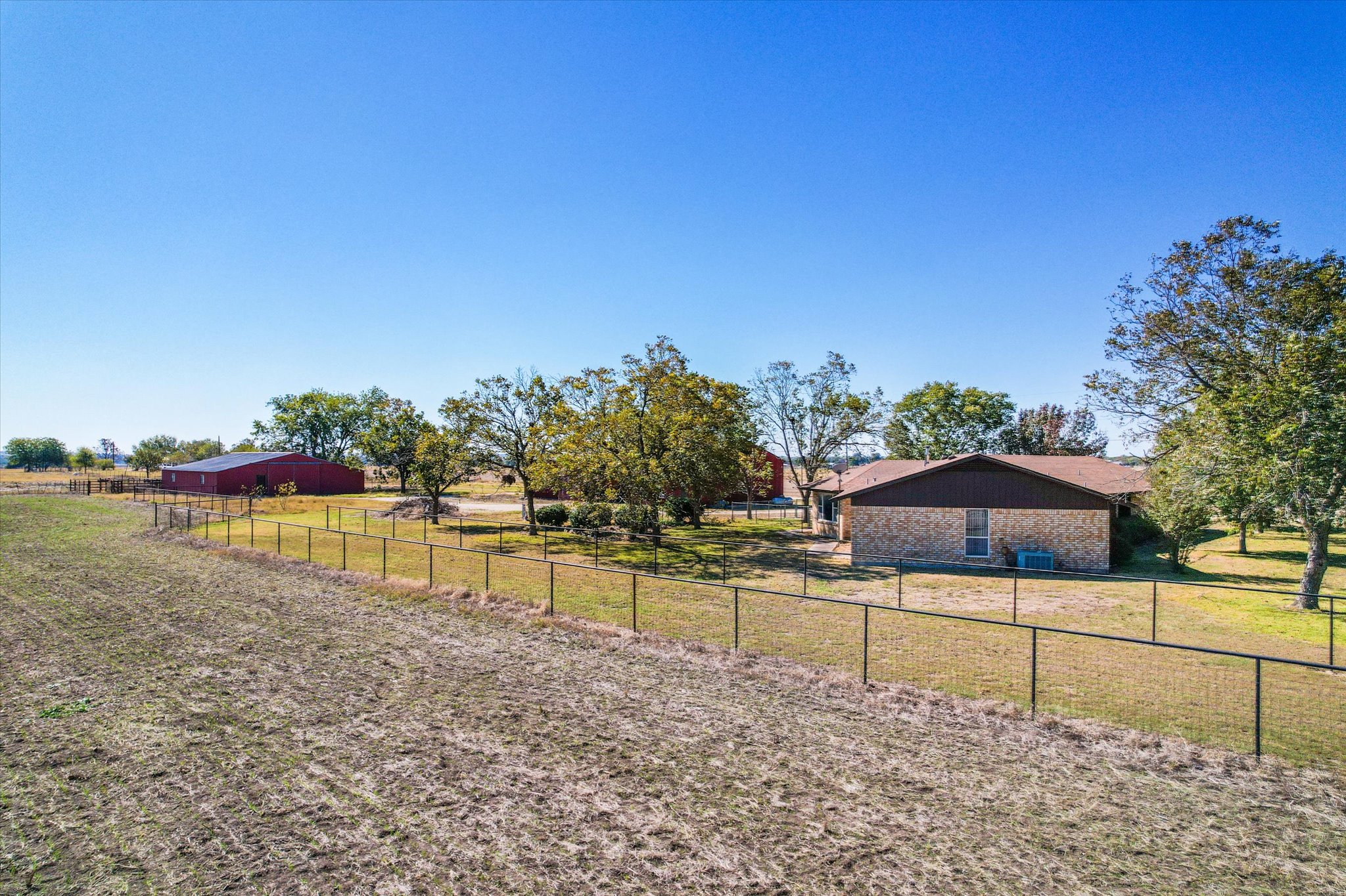 main property photo 12