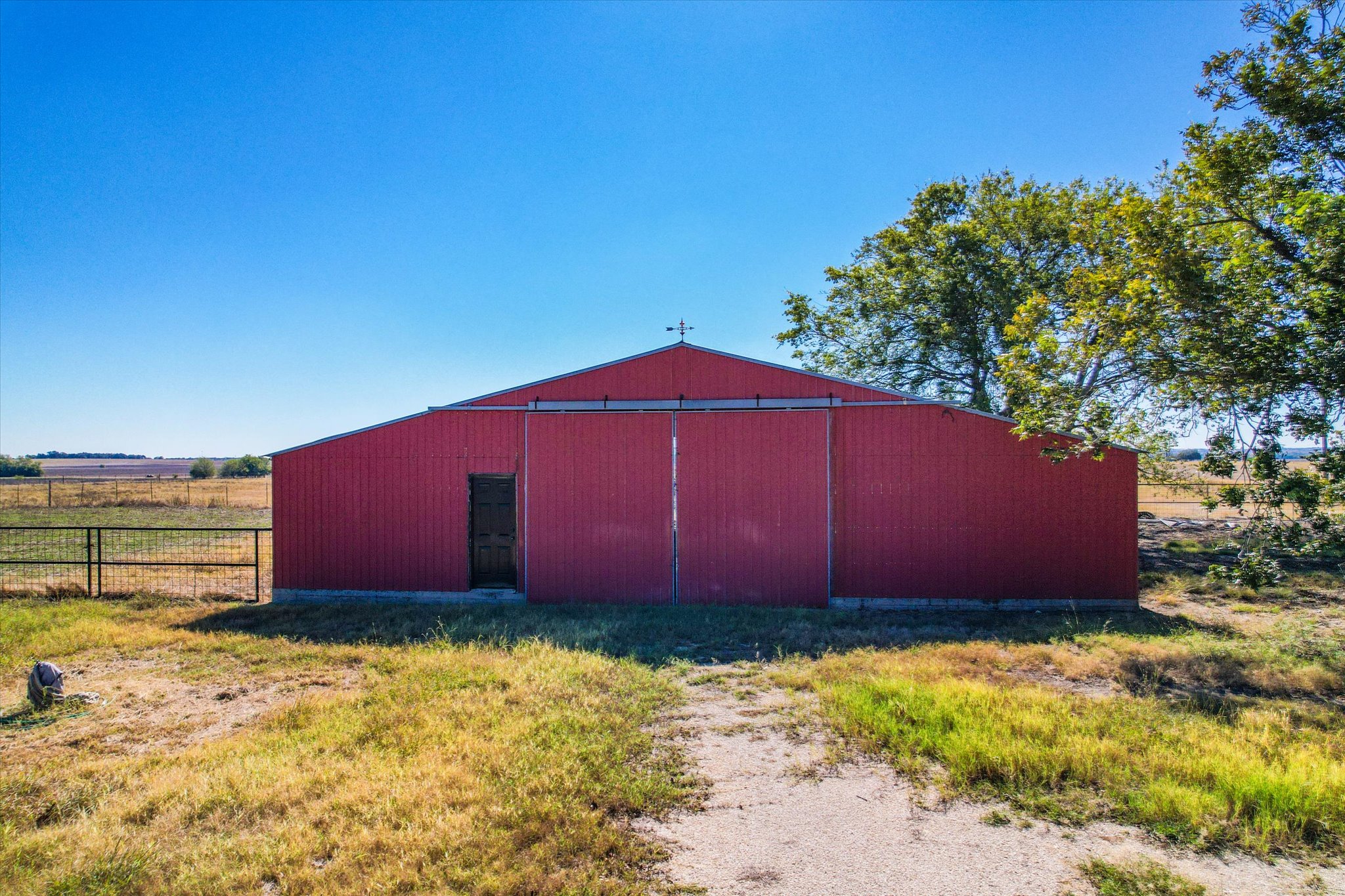 main property photo 19