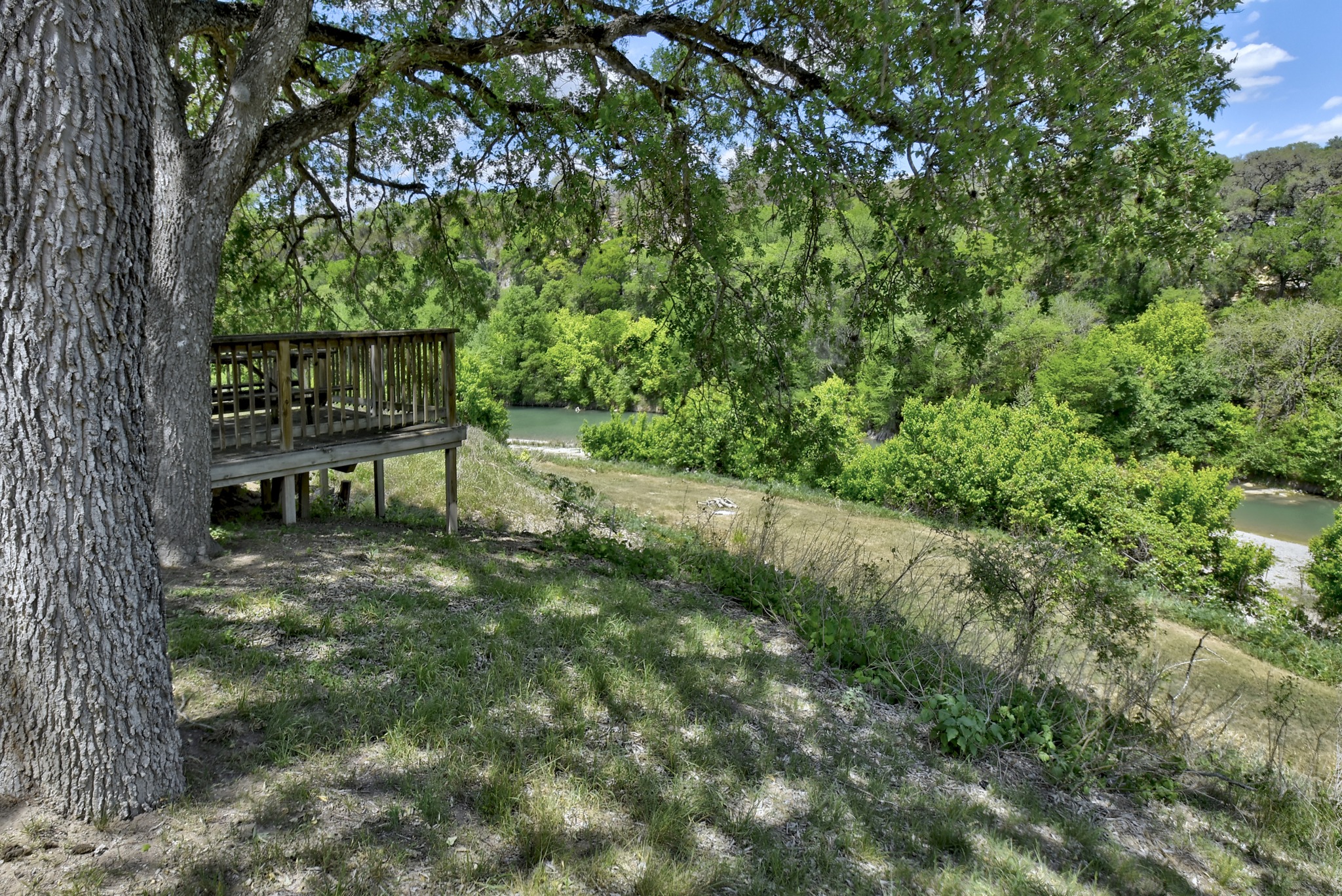 main property photo 28