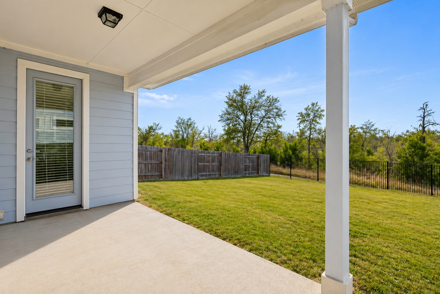 main property photo 27