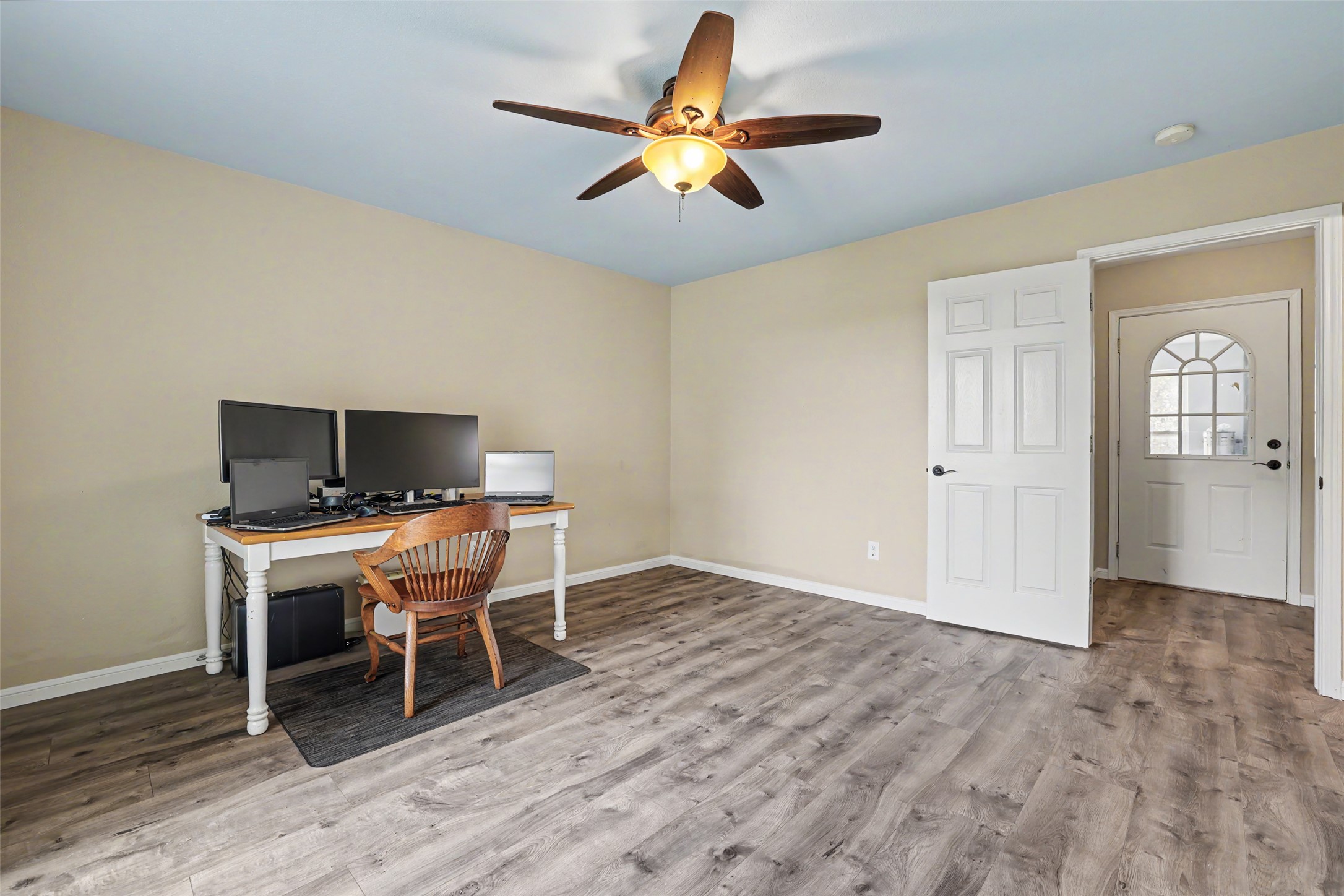 main property photo 24