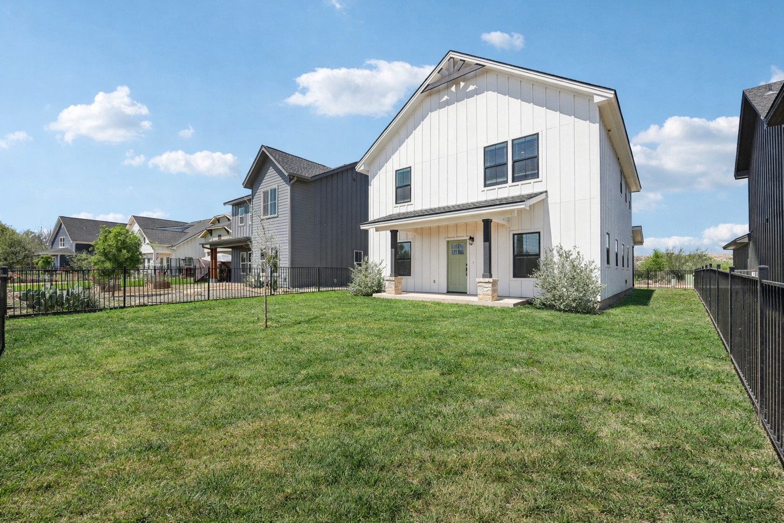 main property photo 38