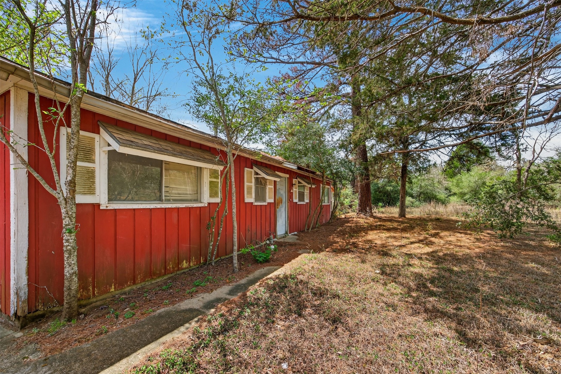 main property photo 19