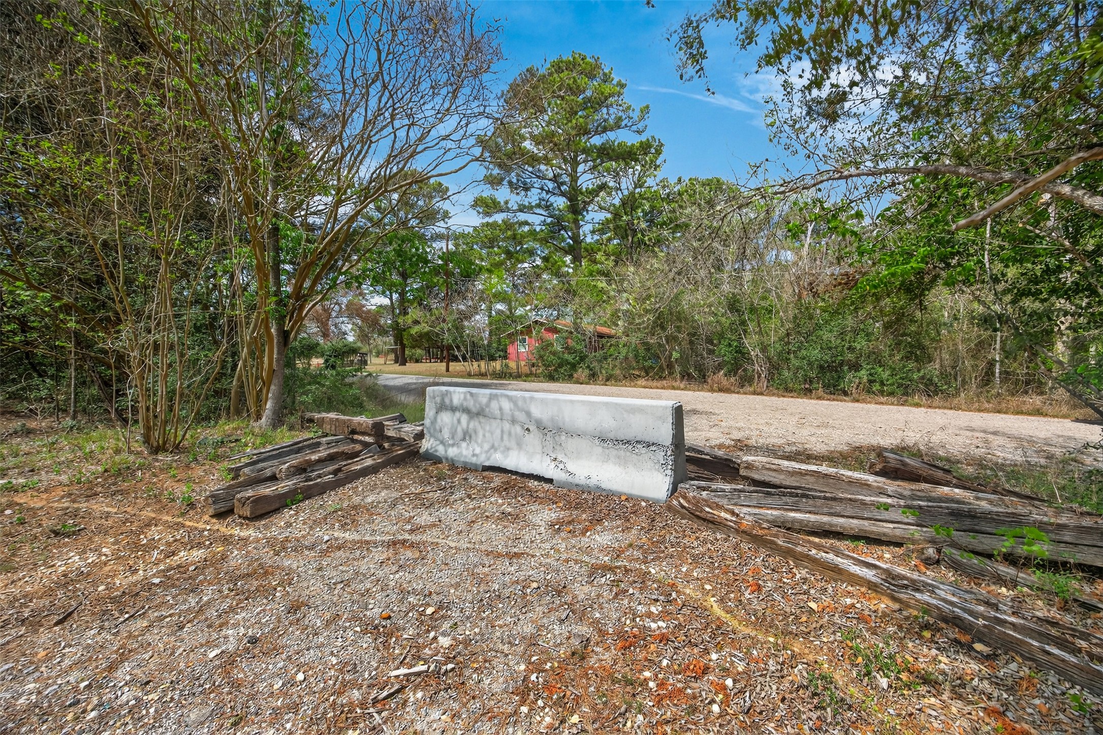 main property photo 24