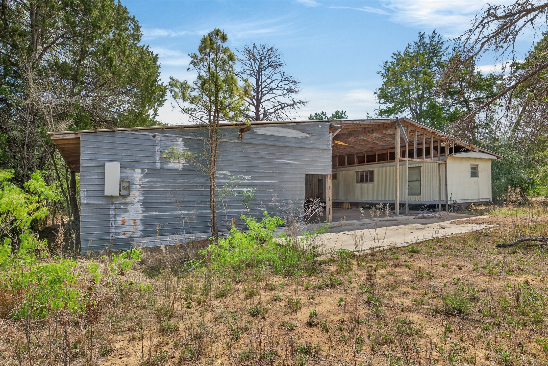 main property photo 8