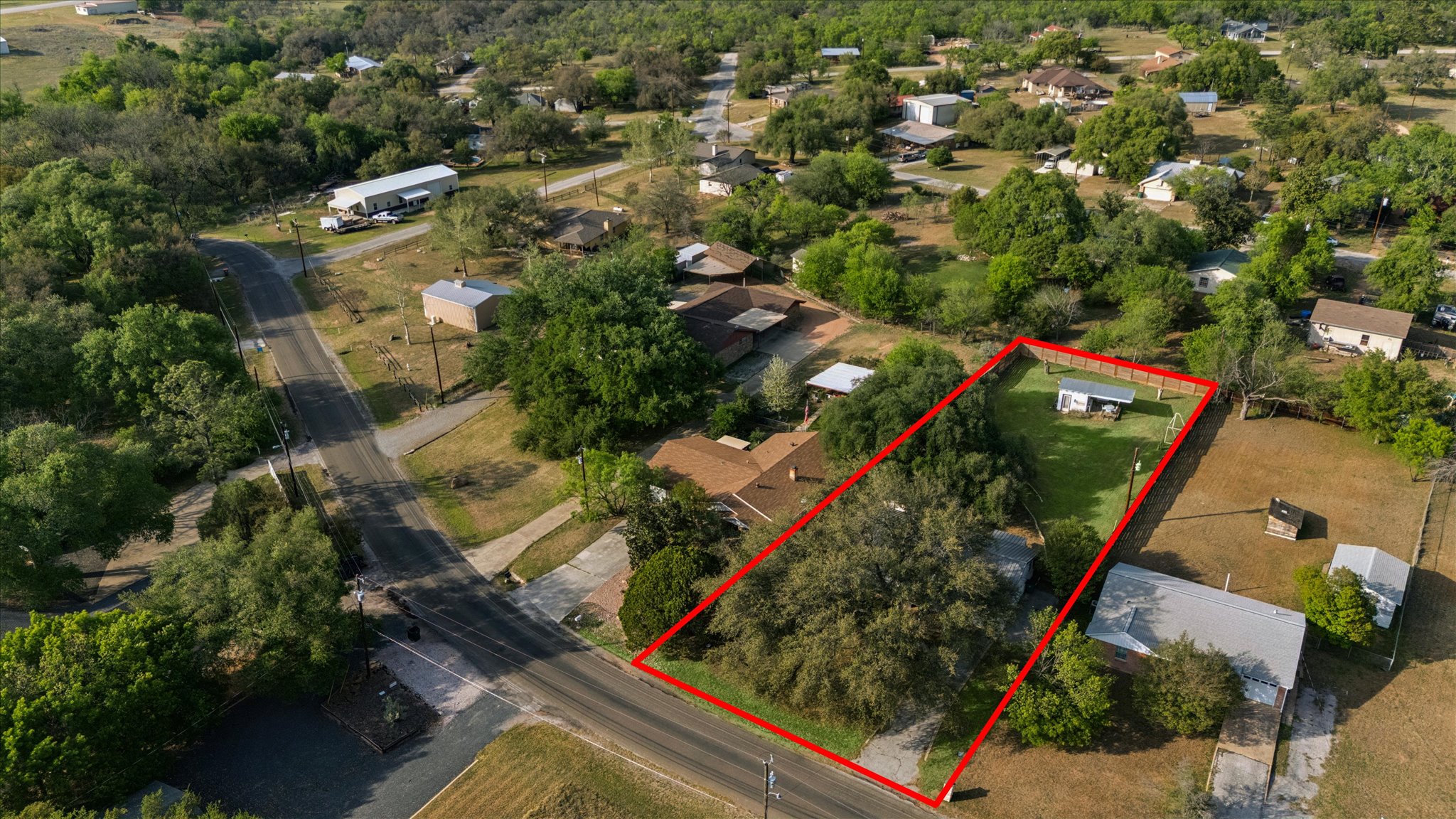 main property photo 32