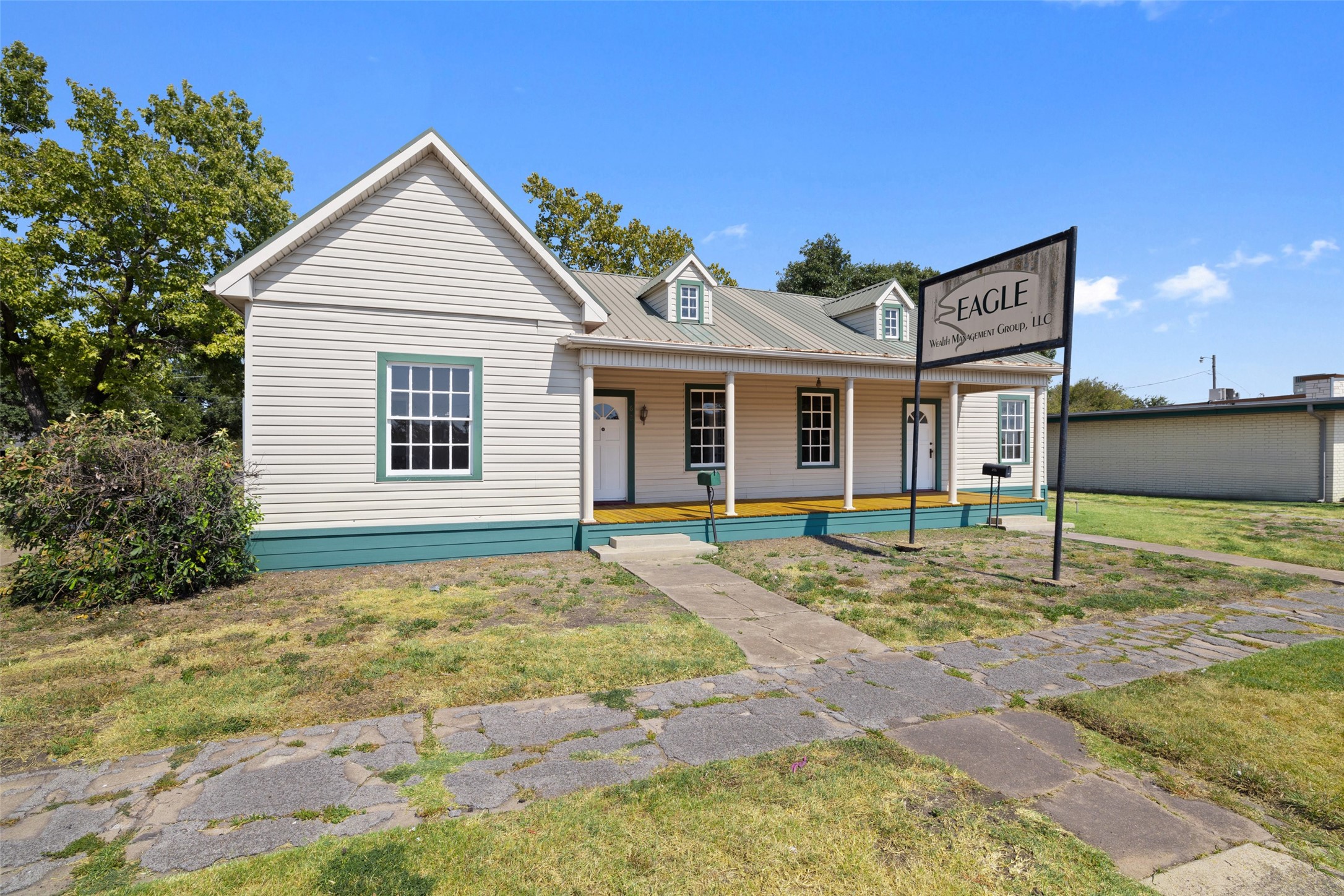 main property photo 2