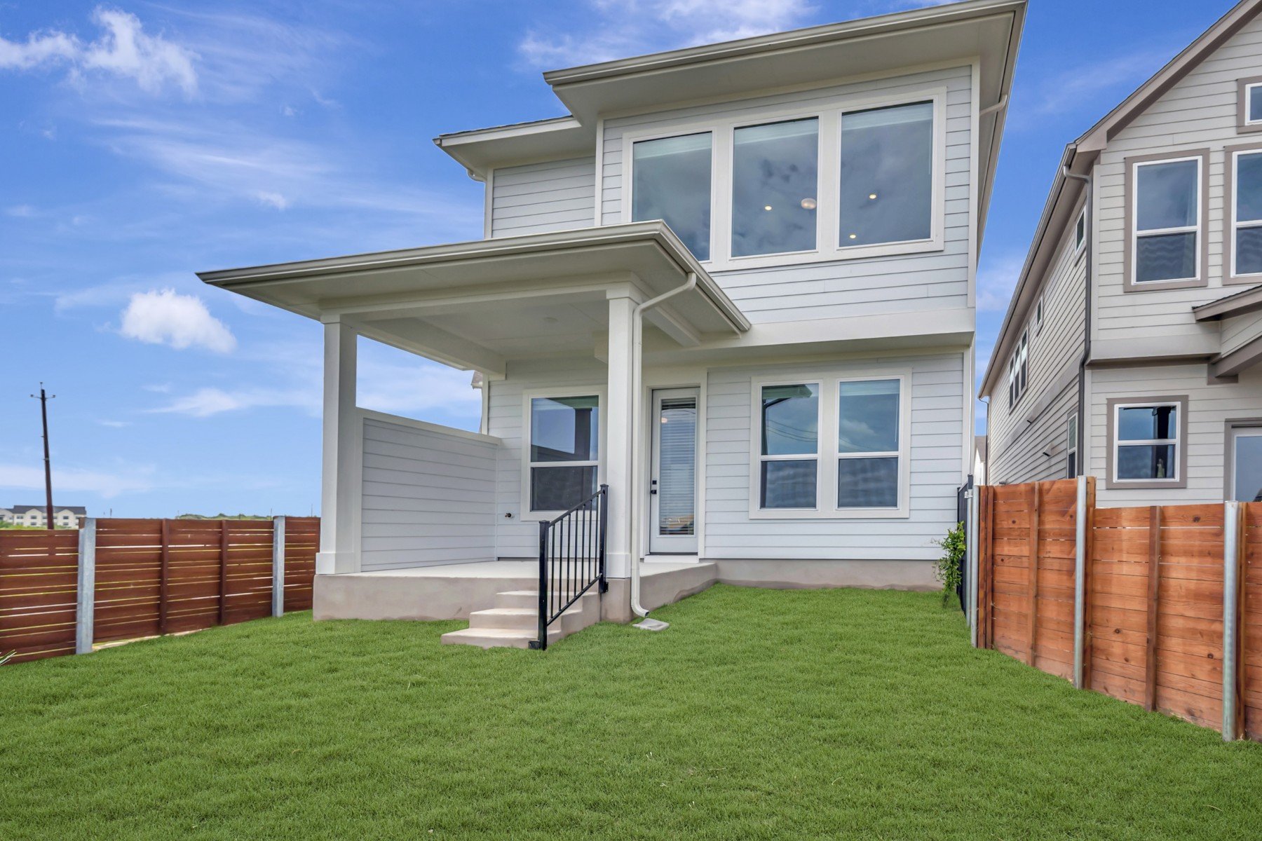 main property photo 14