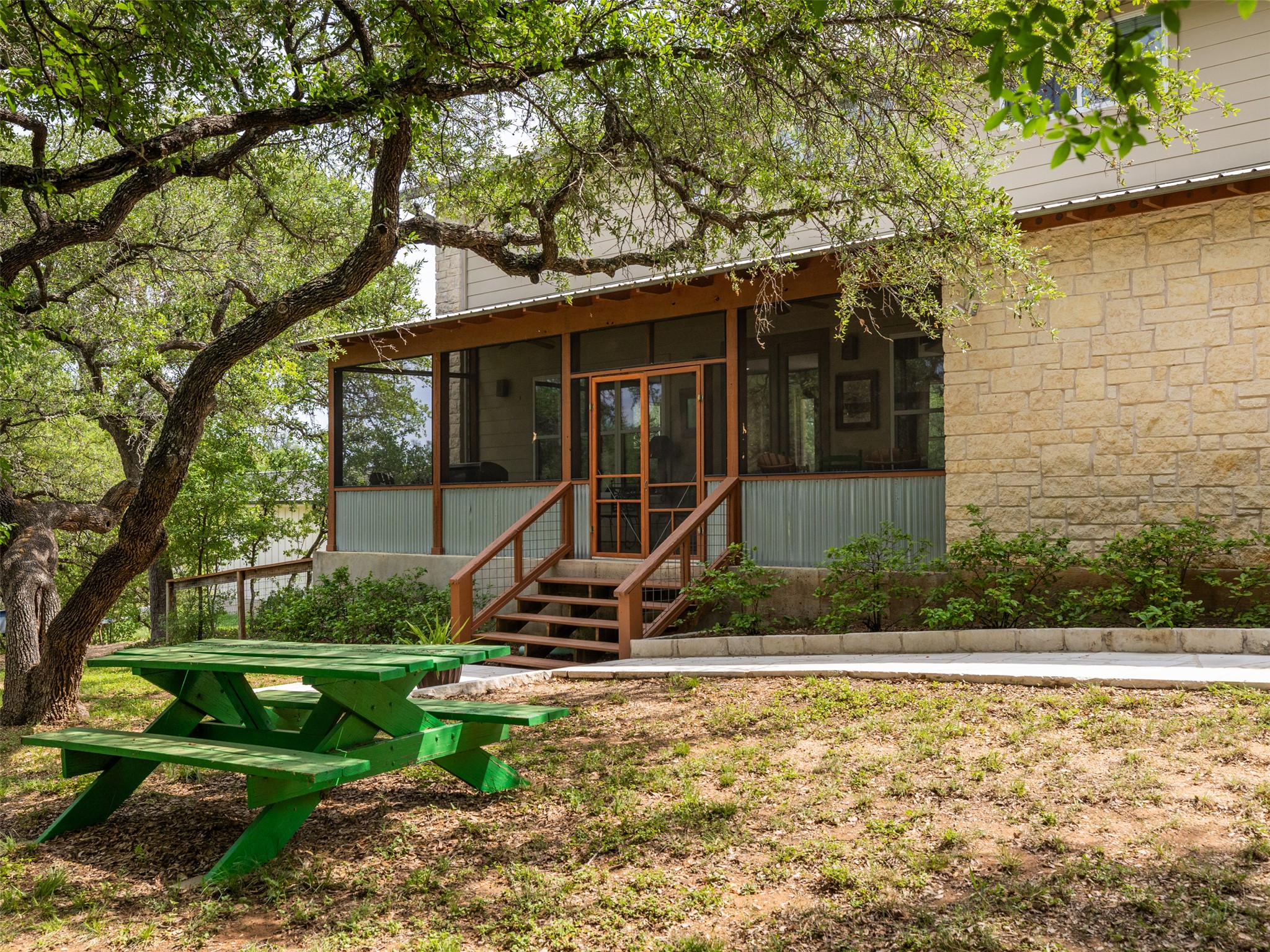 main property photo 21