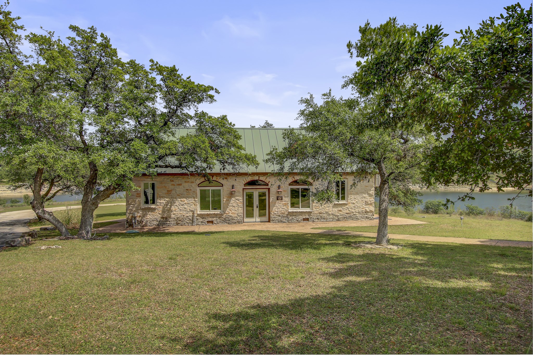 main property photo 36
