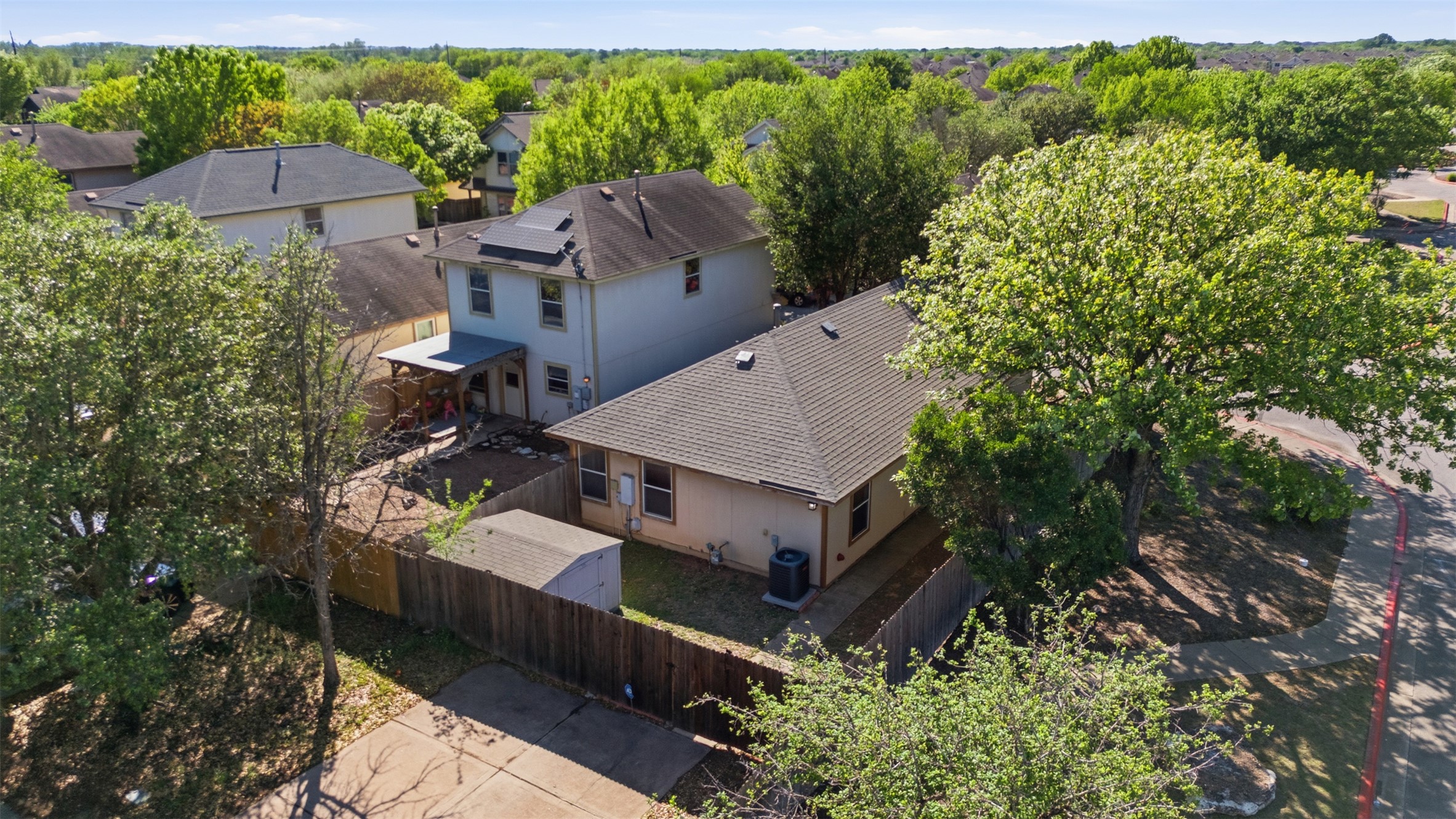 main property photo 28