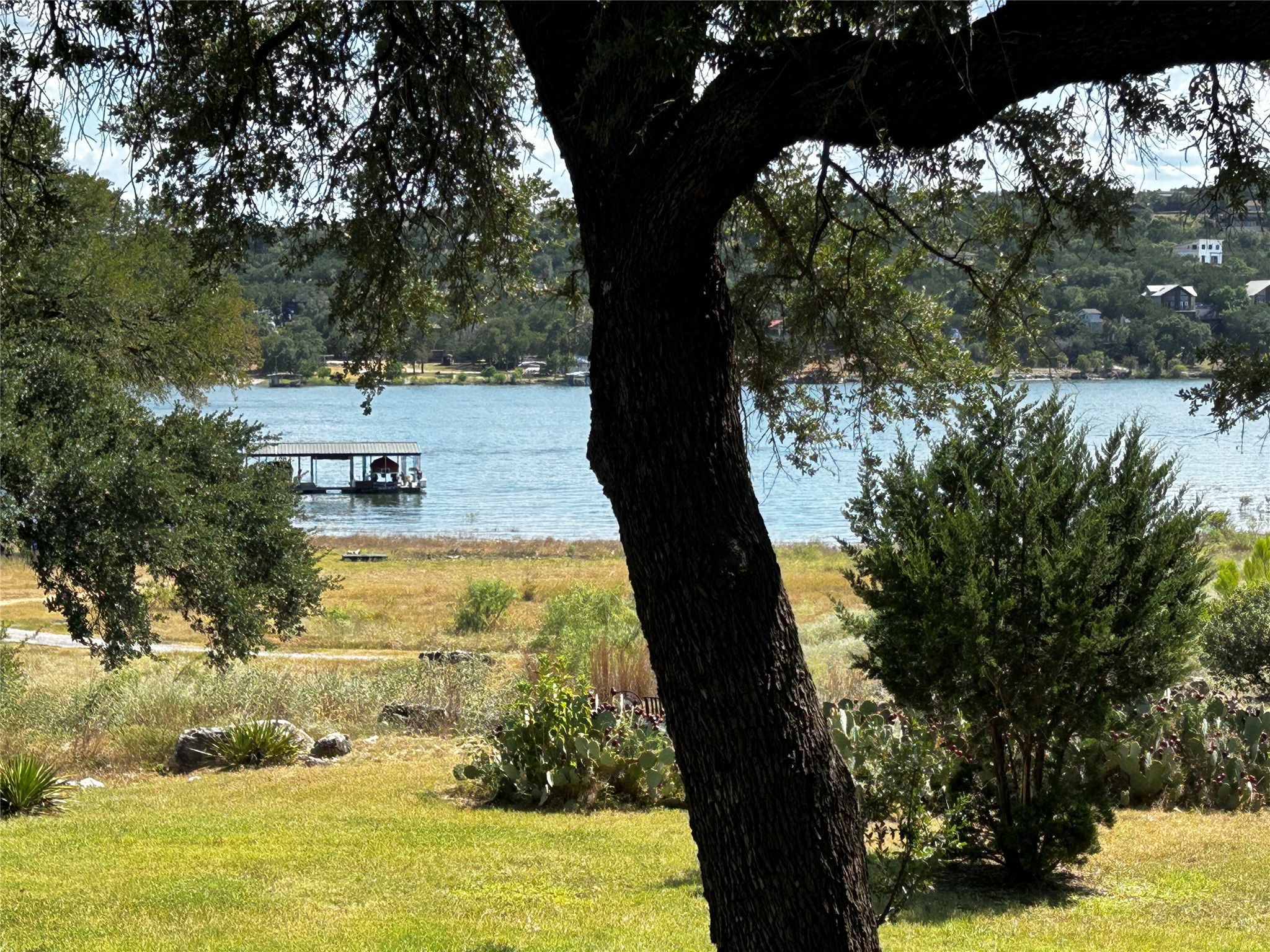 main property photo 17