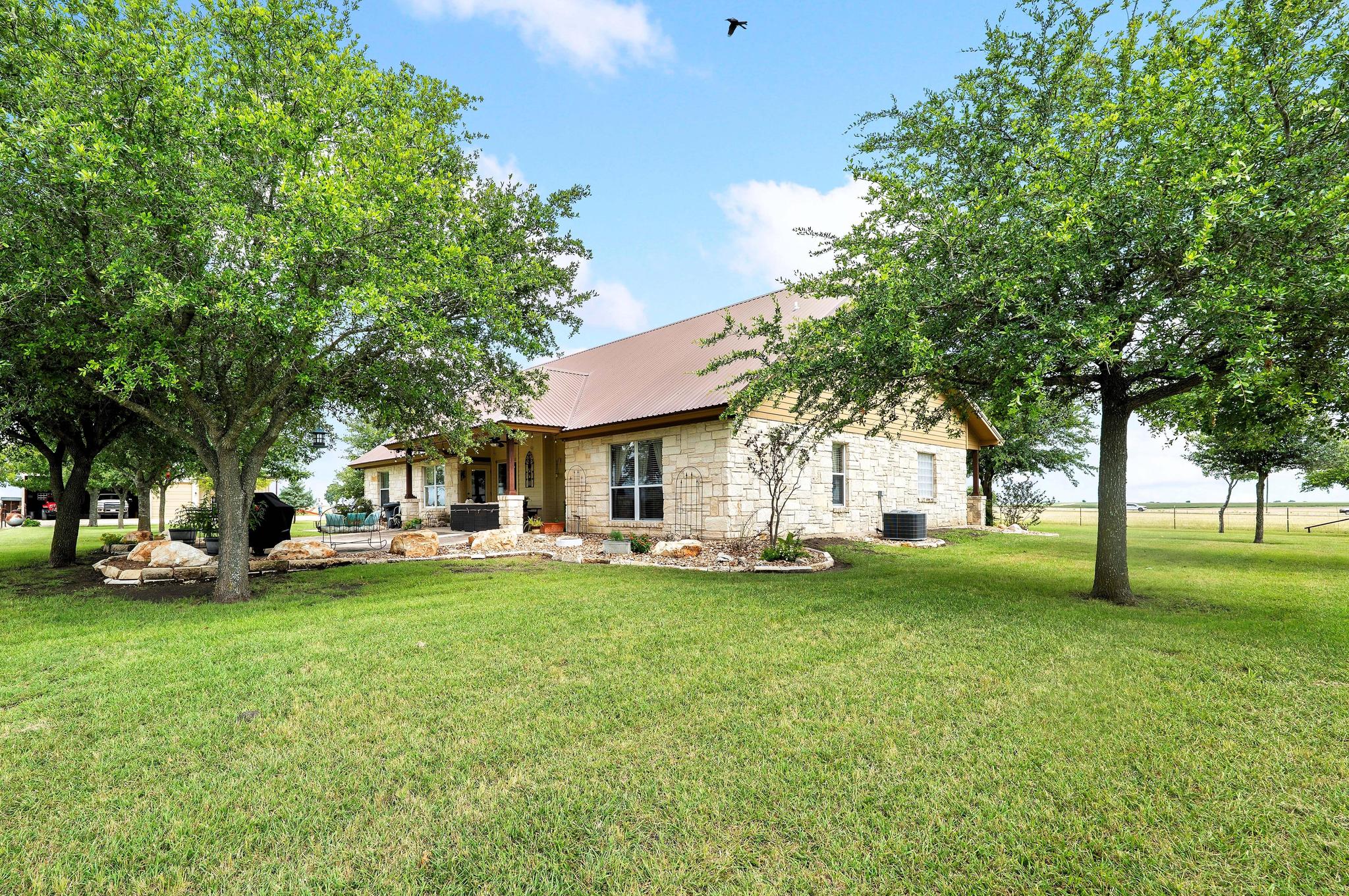 main property photo 26