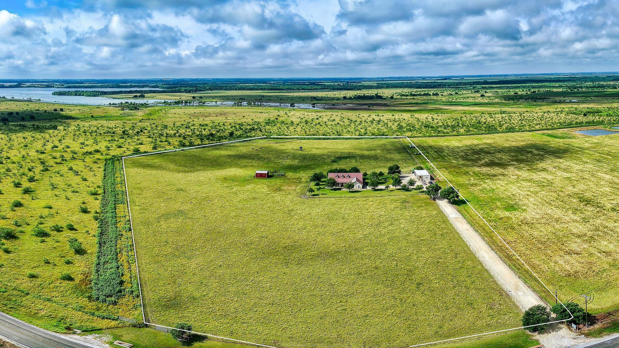 main property photo 35