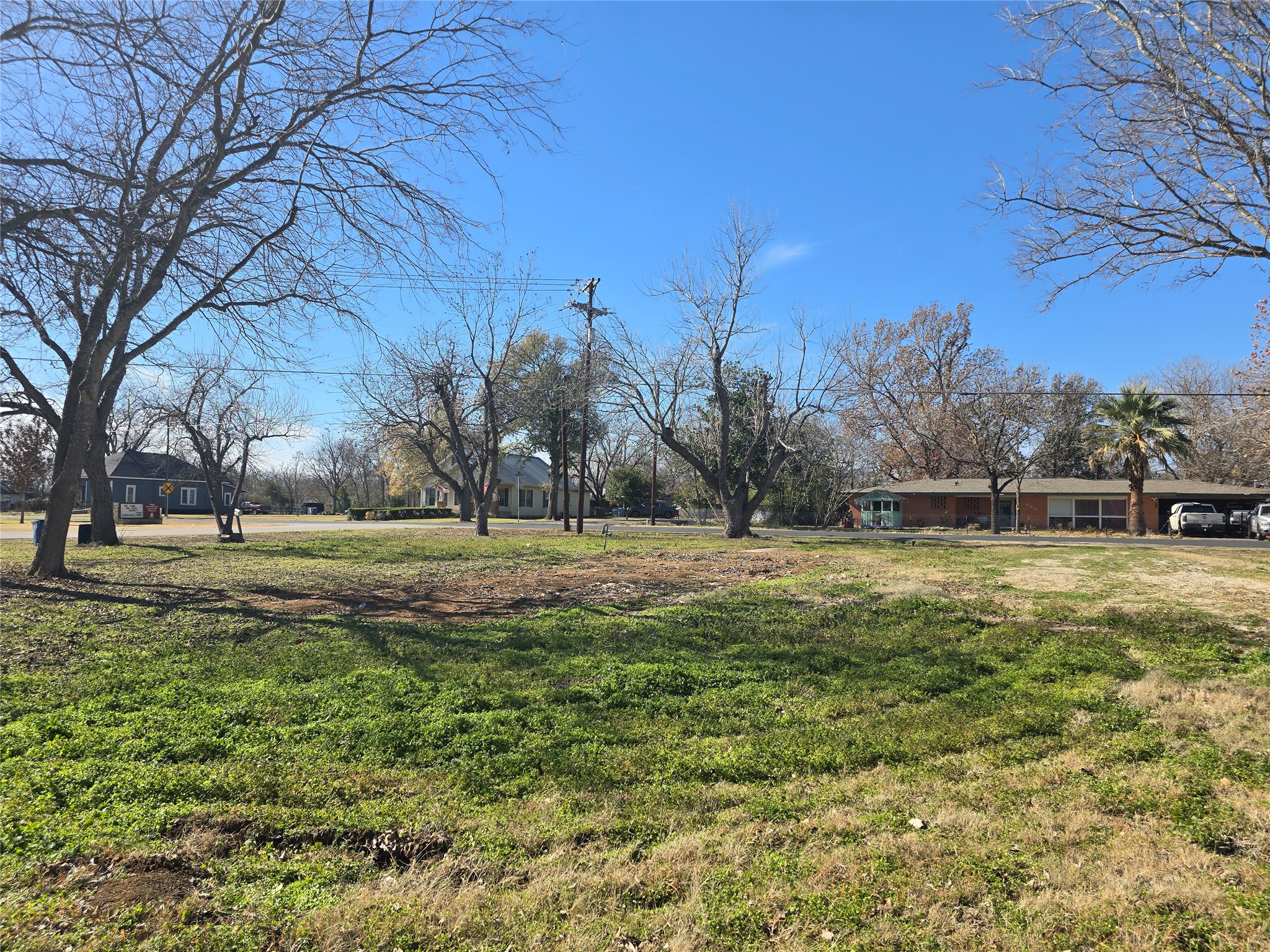 main property photo 9